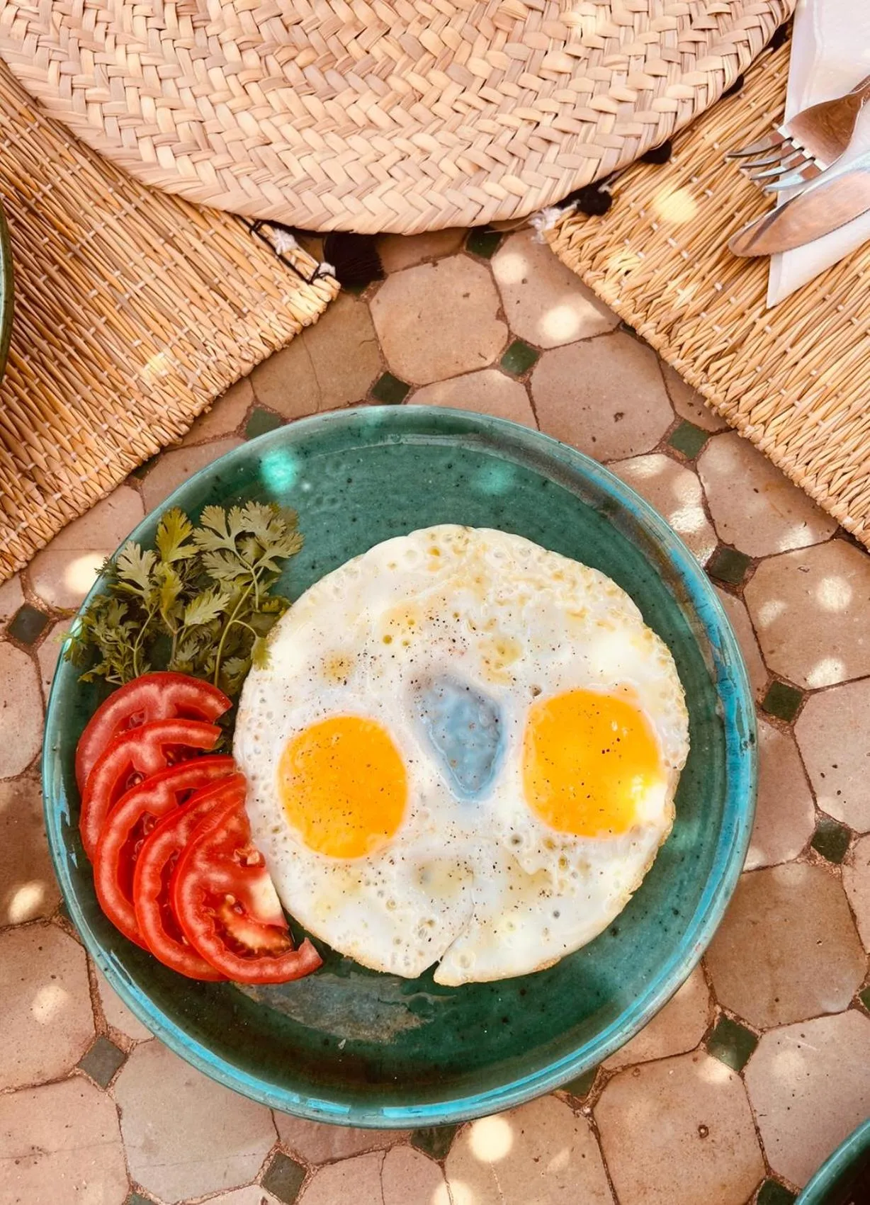 Restaurant/places to eat in Riad Allal