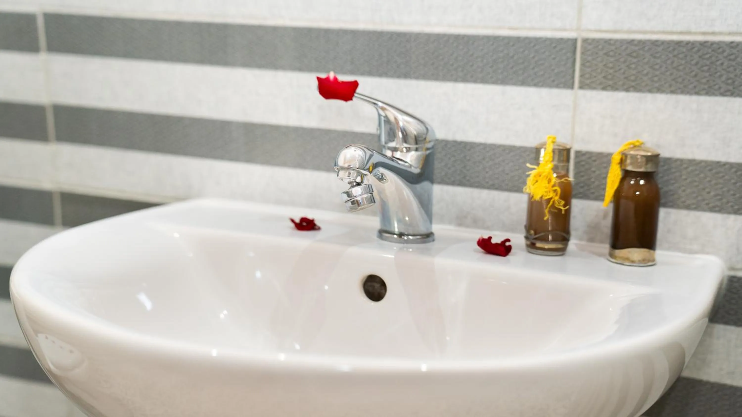 Bathroom in Riad Allal