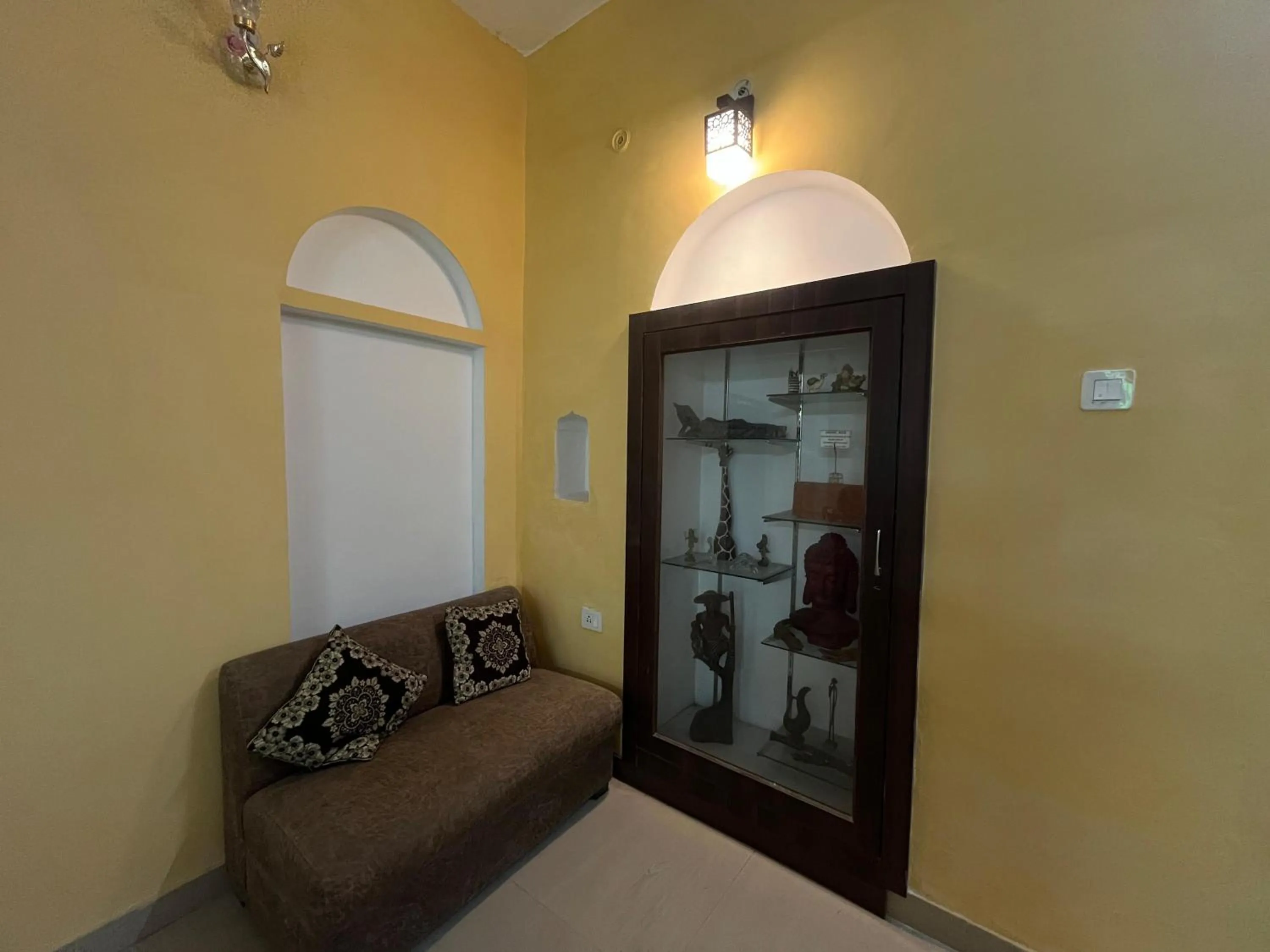 Seating area in Foreigners Inn