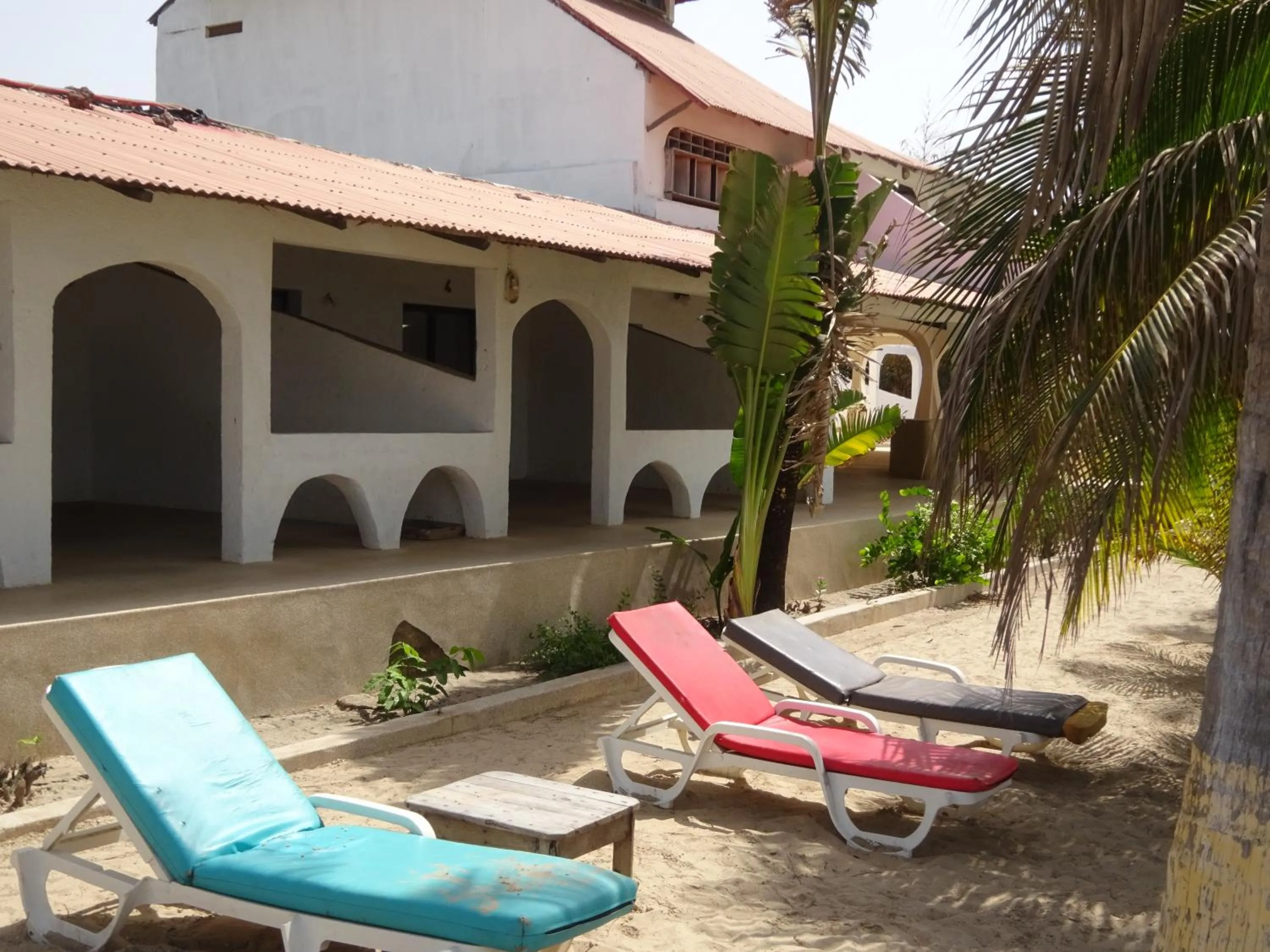 Property building in HOTEL DU BAR DE LA MER CAP SKIRRiNG