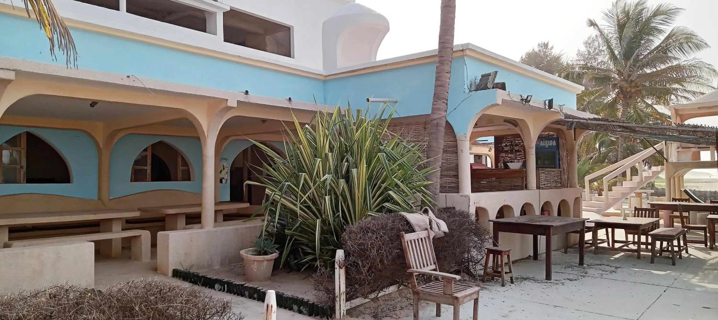 Garden in HOTEL DU BAR DE LA MER CAP SKIRRiNG