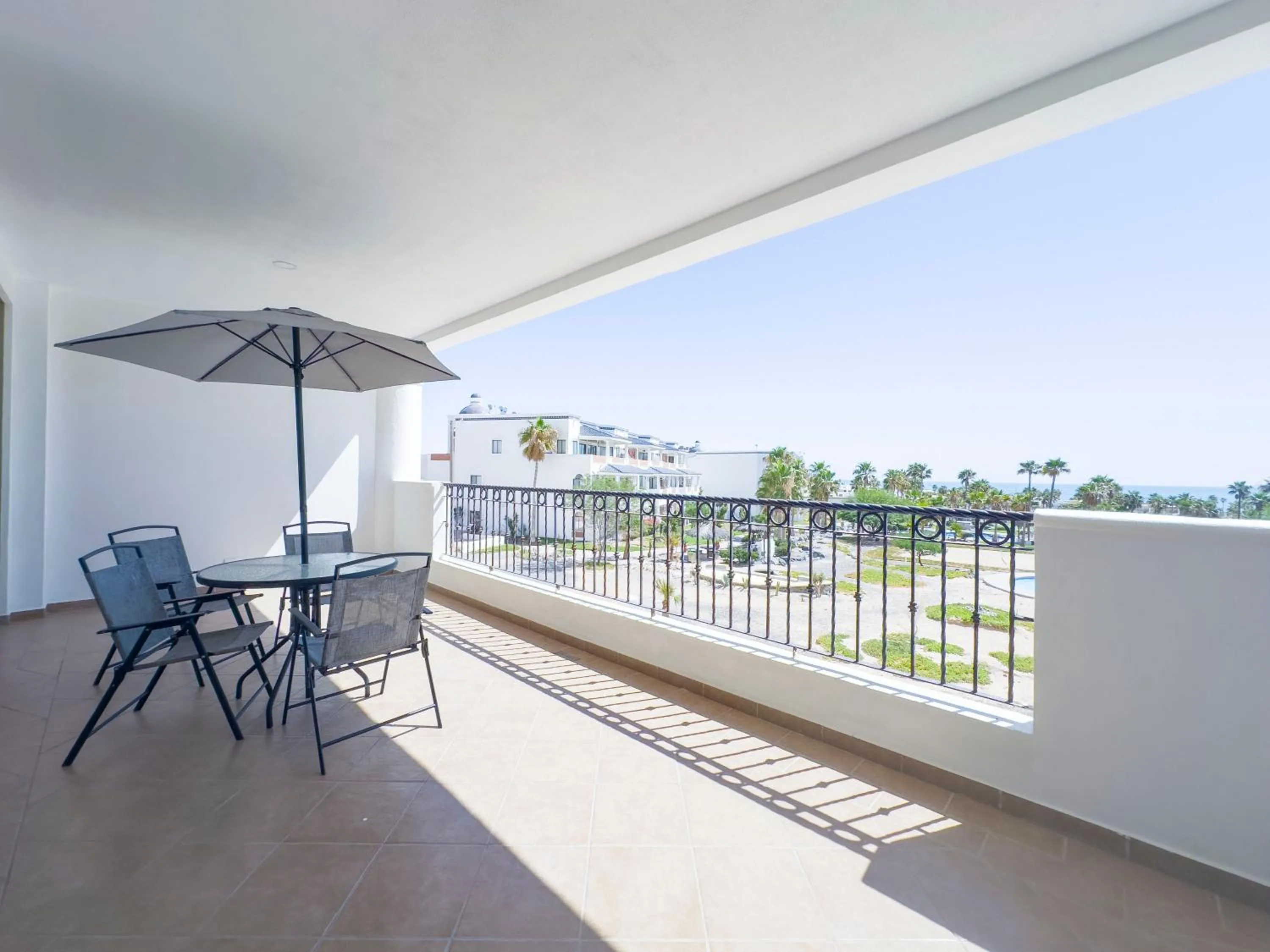 Casa Blanca Golf Villas