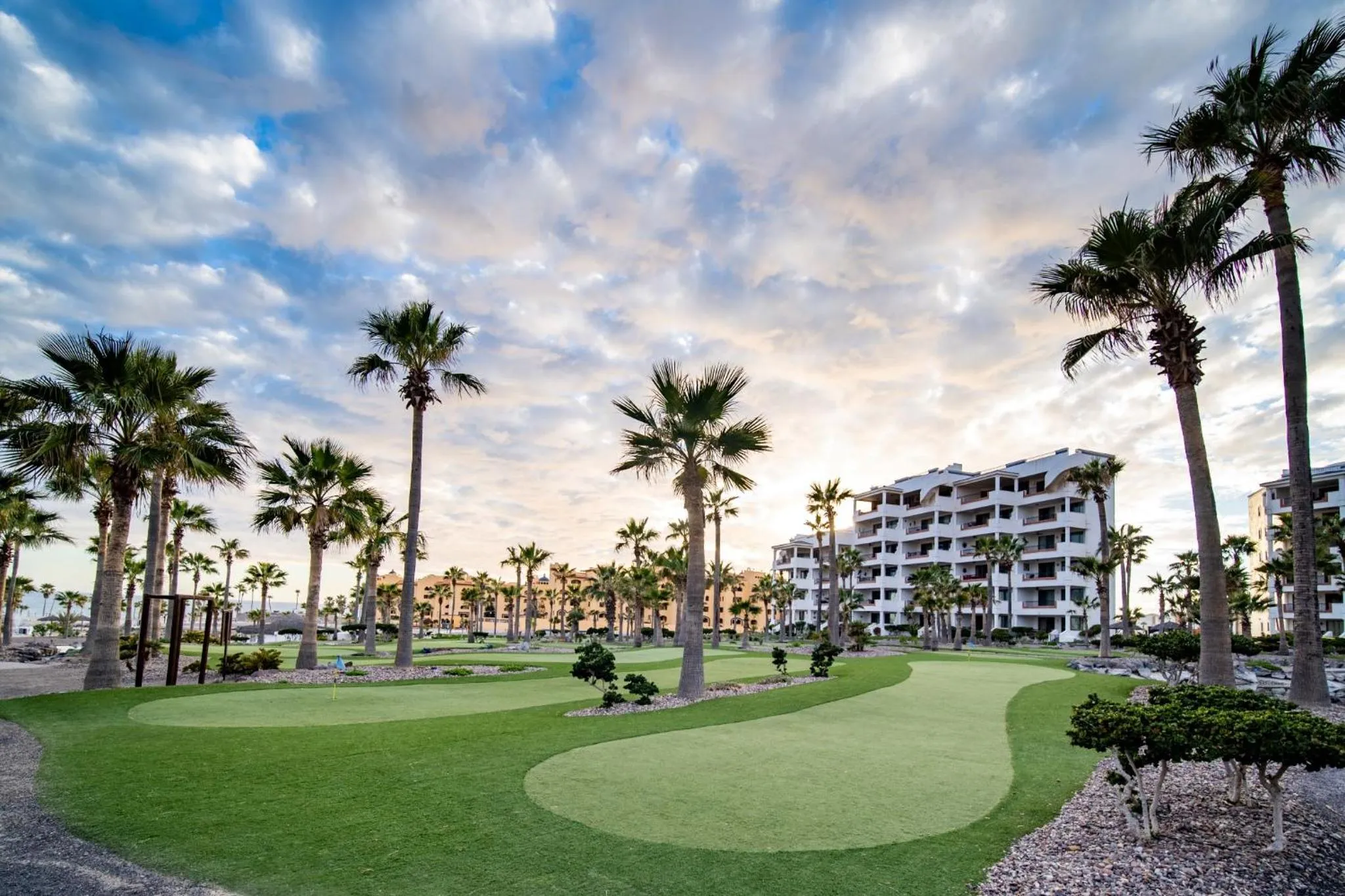 Casa Blanca Golf Villas