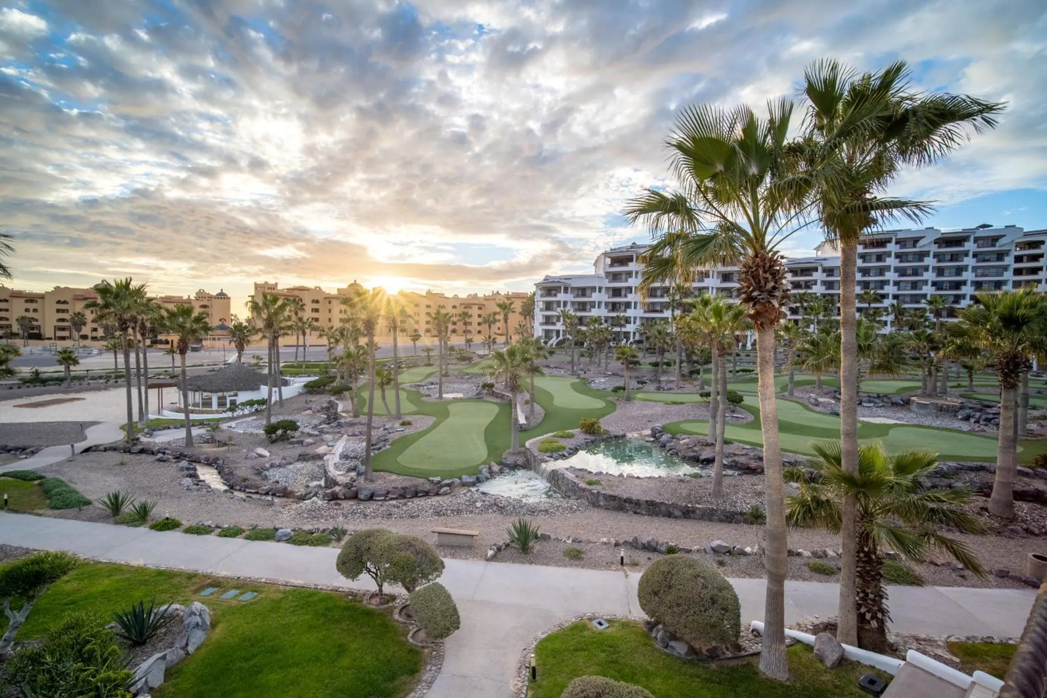 Casa Blanca Golf Villas