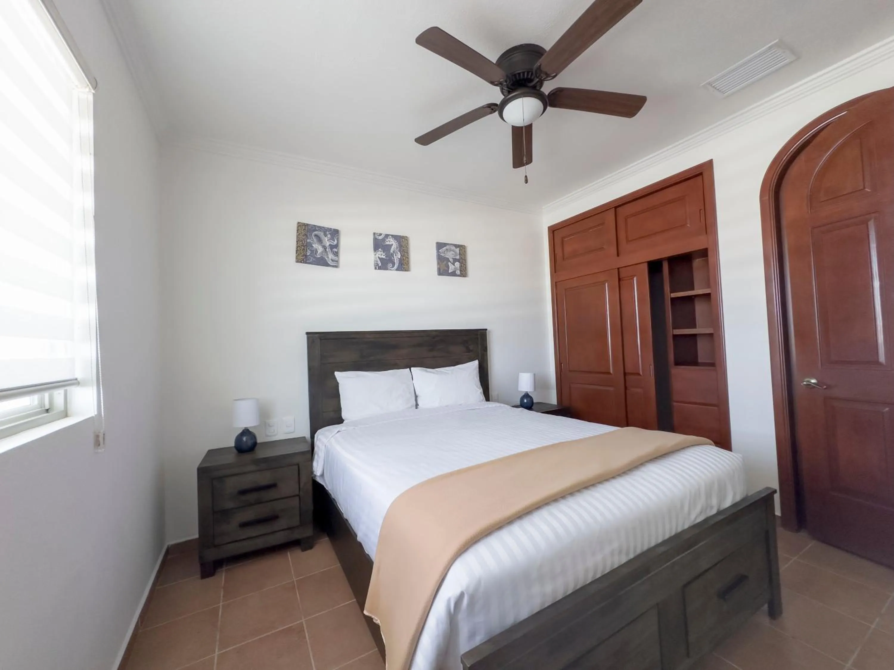 Bed in Casa Blanca Golf Villas