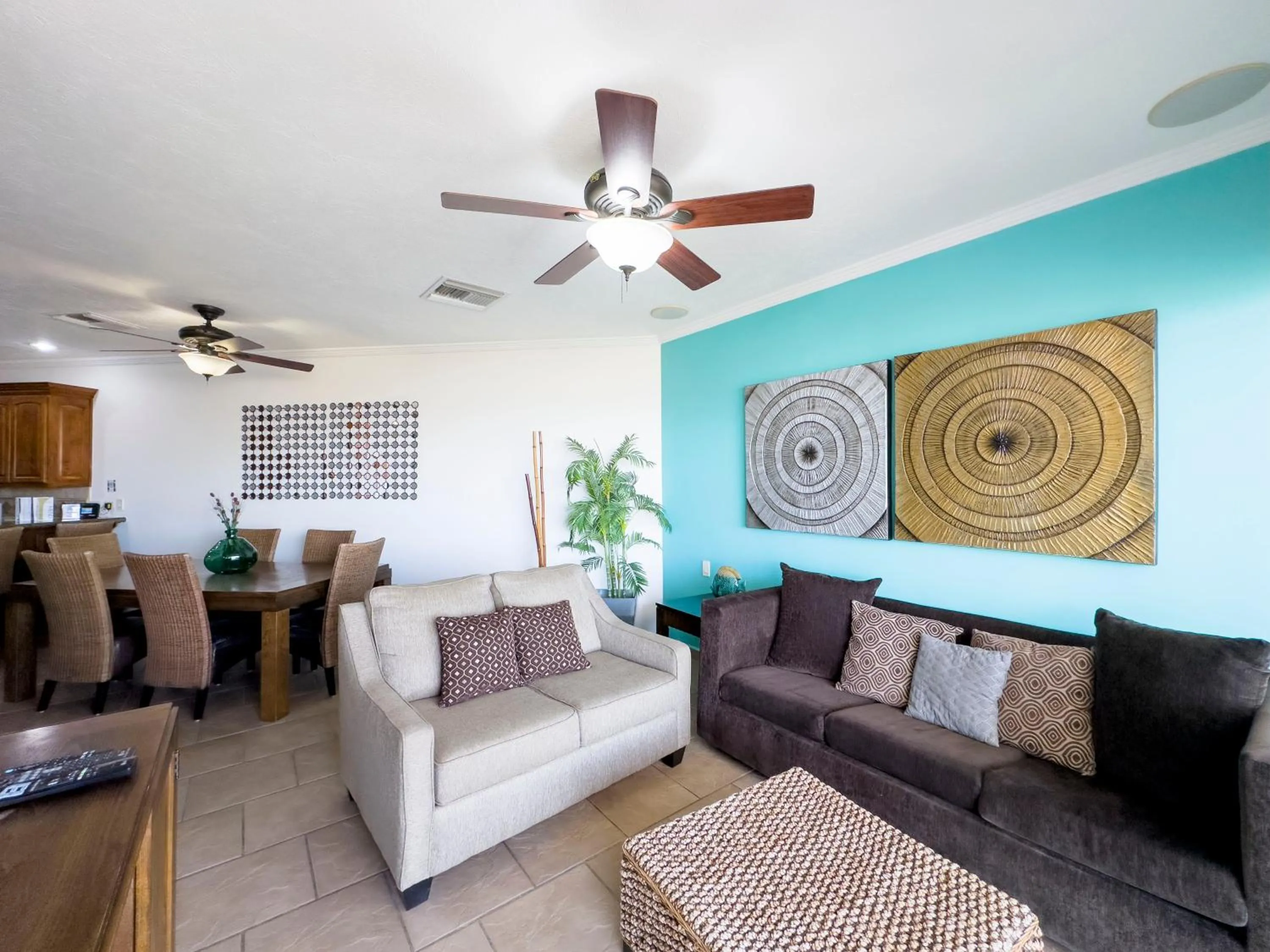 Casa Blanca Golf Villas