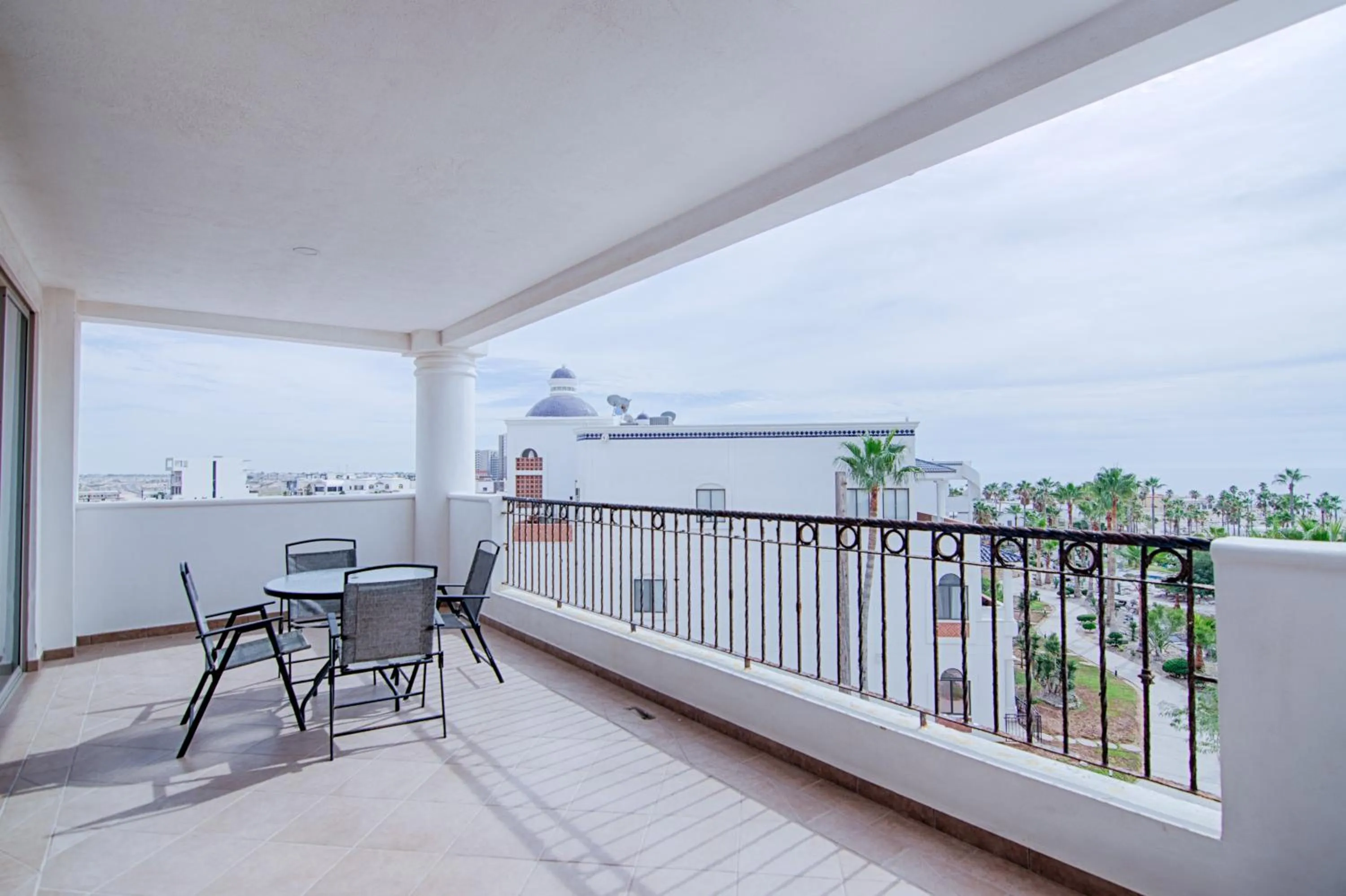 Casa Blanca Golf Villas