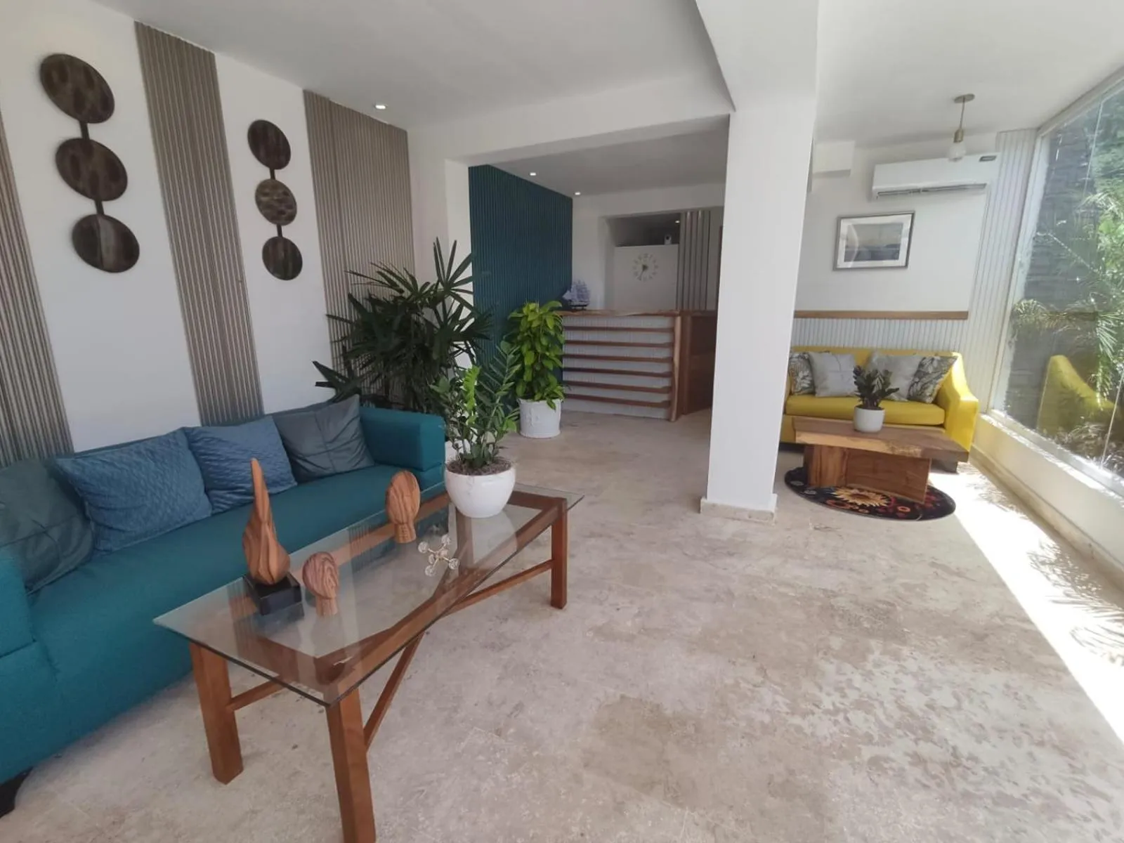 Lobby or reception in Samaná Suites Hotel by Habita