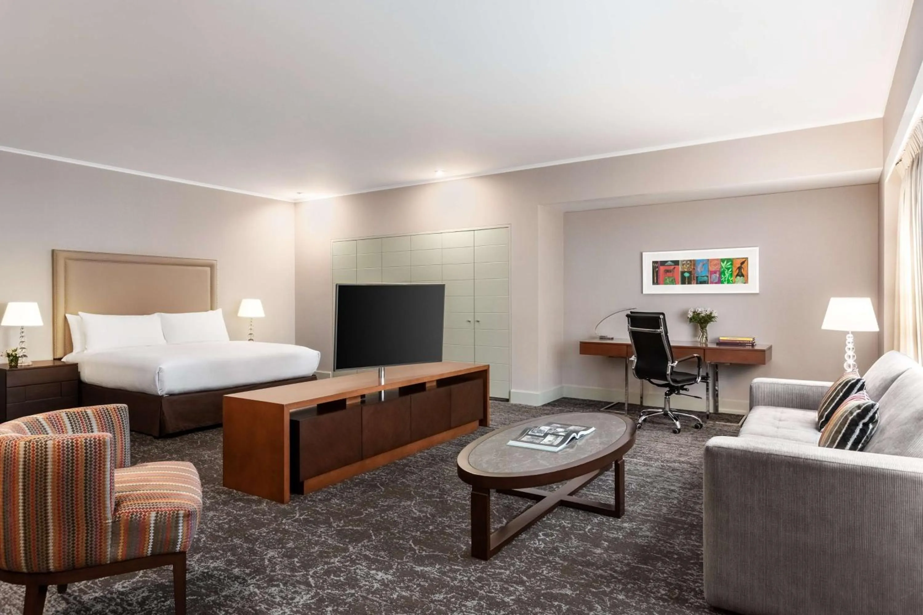 Living room, Bed in DoubleTree by Hilton Lima Miraflores El Pardo