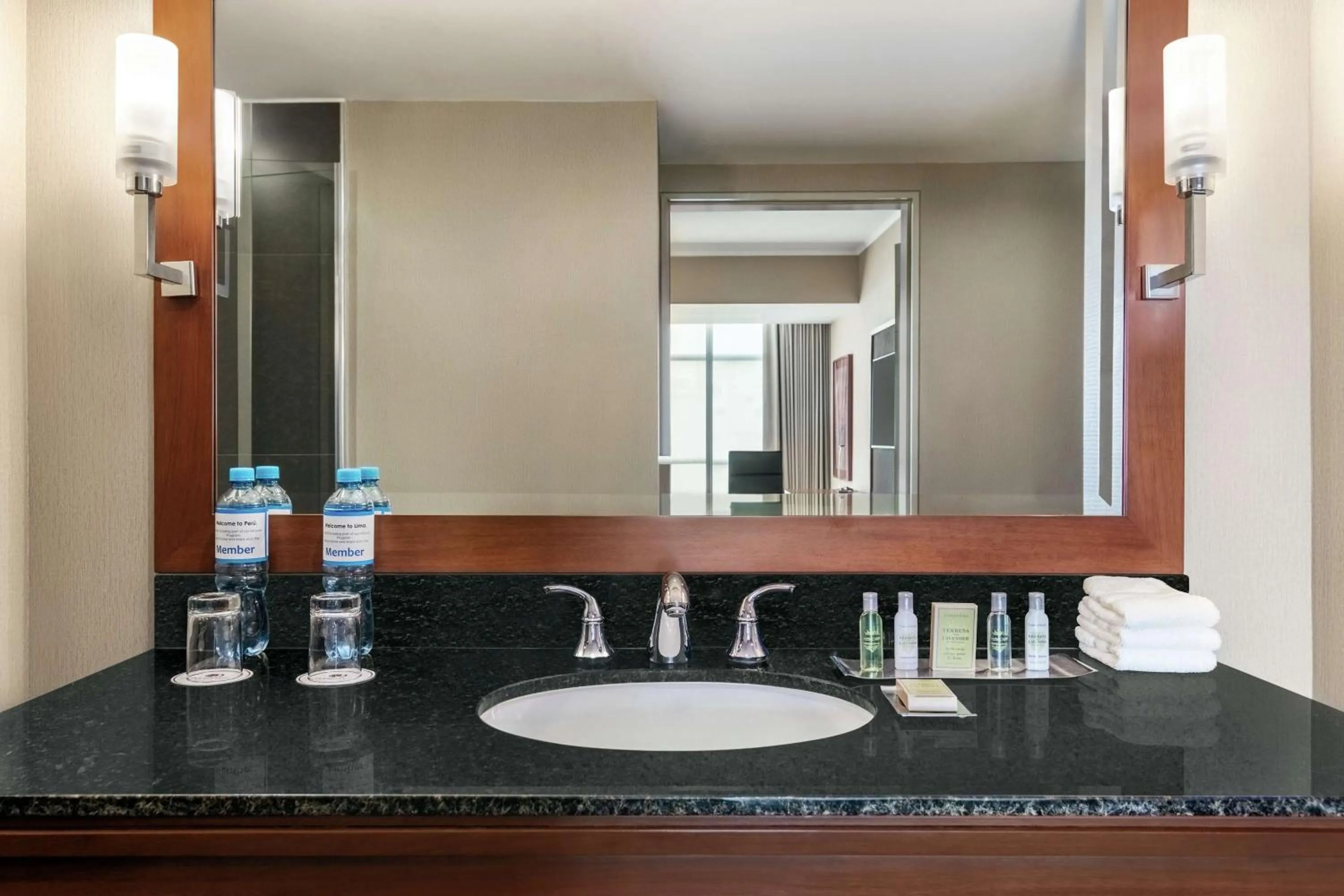 Bathroom in DoubleTree by Hilton Lima Miraflores El Pardo