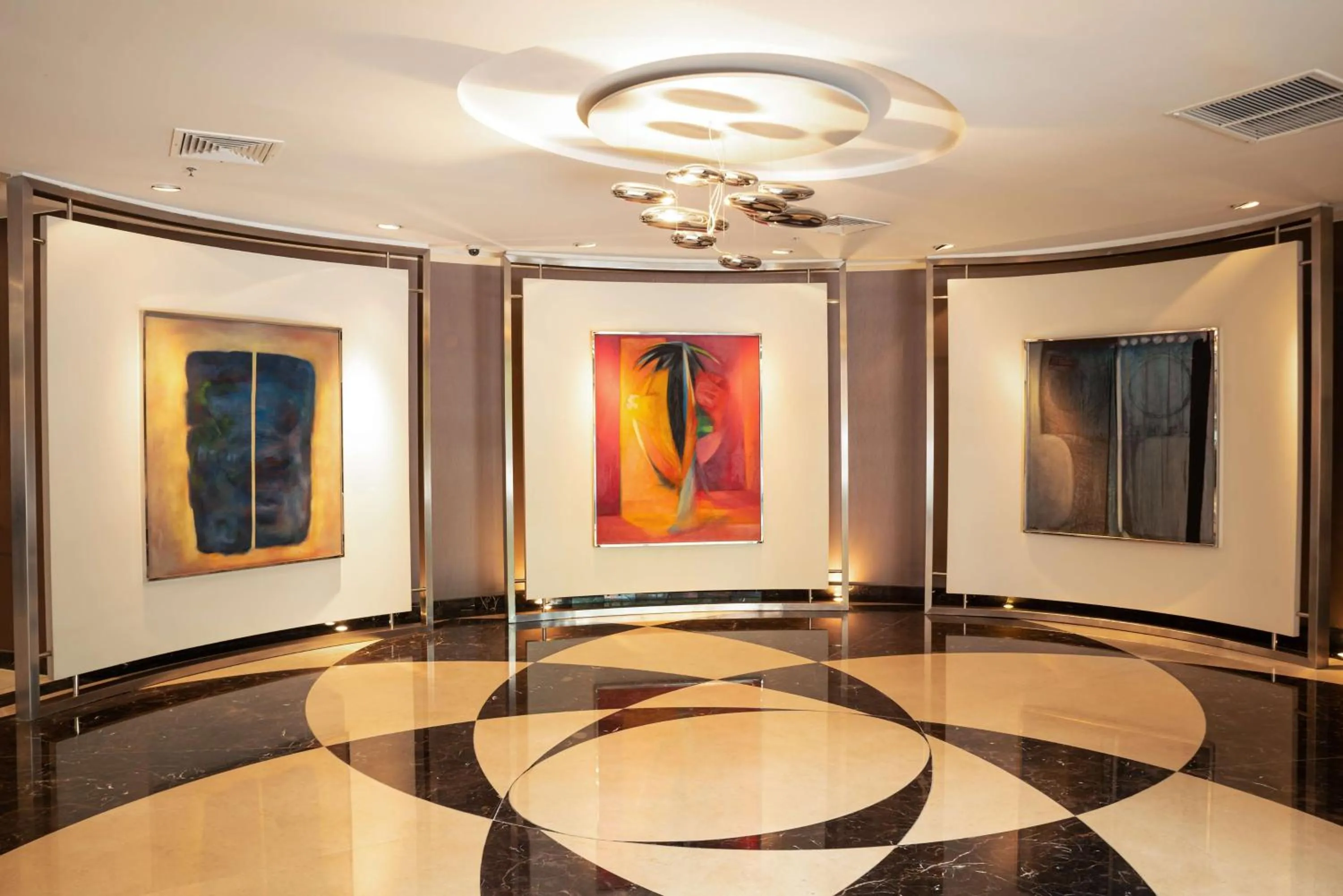 Lobby or reception in DoubleTree by Hilton Lima Miraflores El Pardo