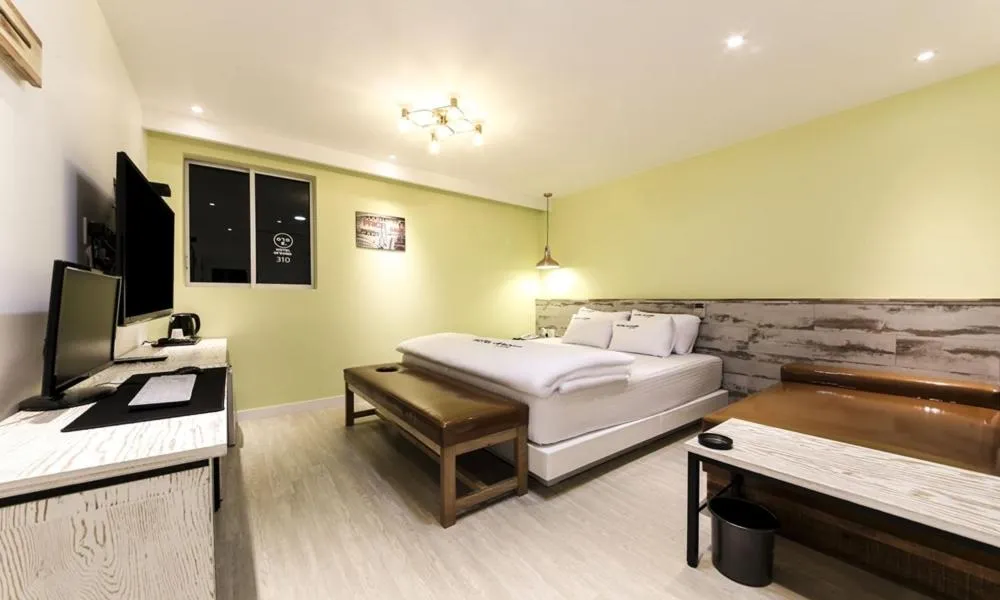 Bed in Hotel Yeogieutte Dongdaegu