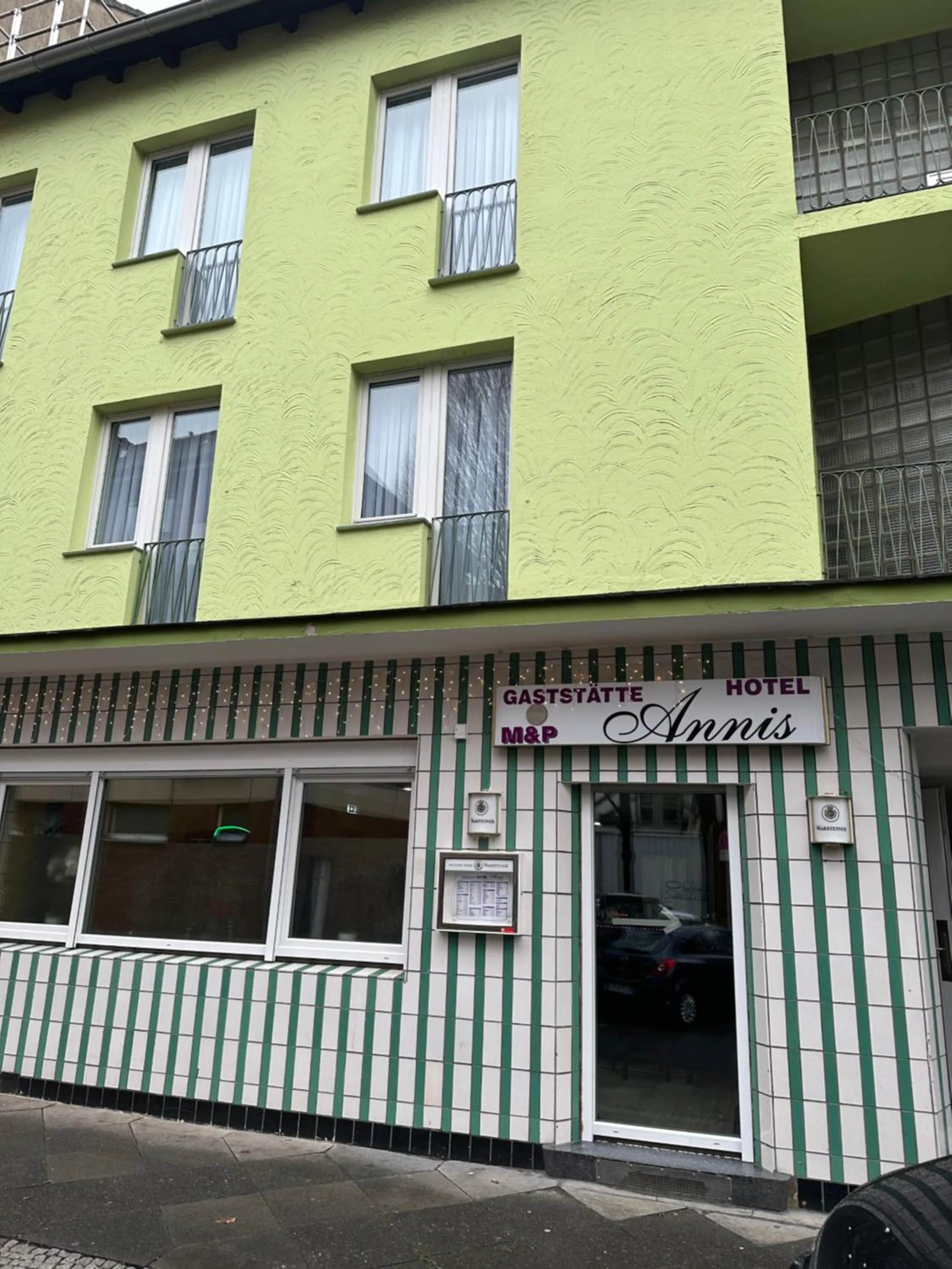 Property building in Hotel Annis M&P