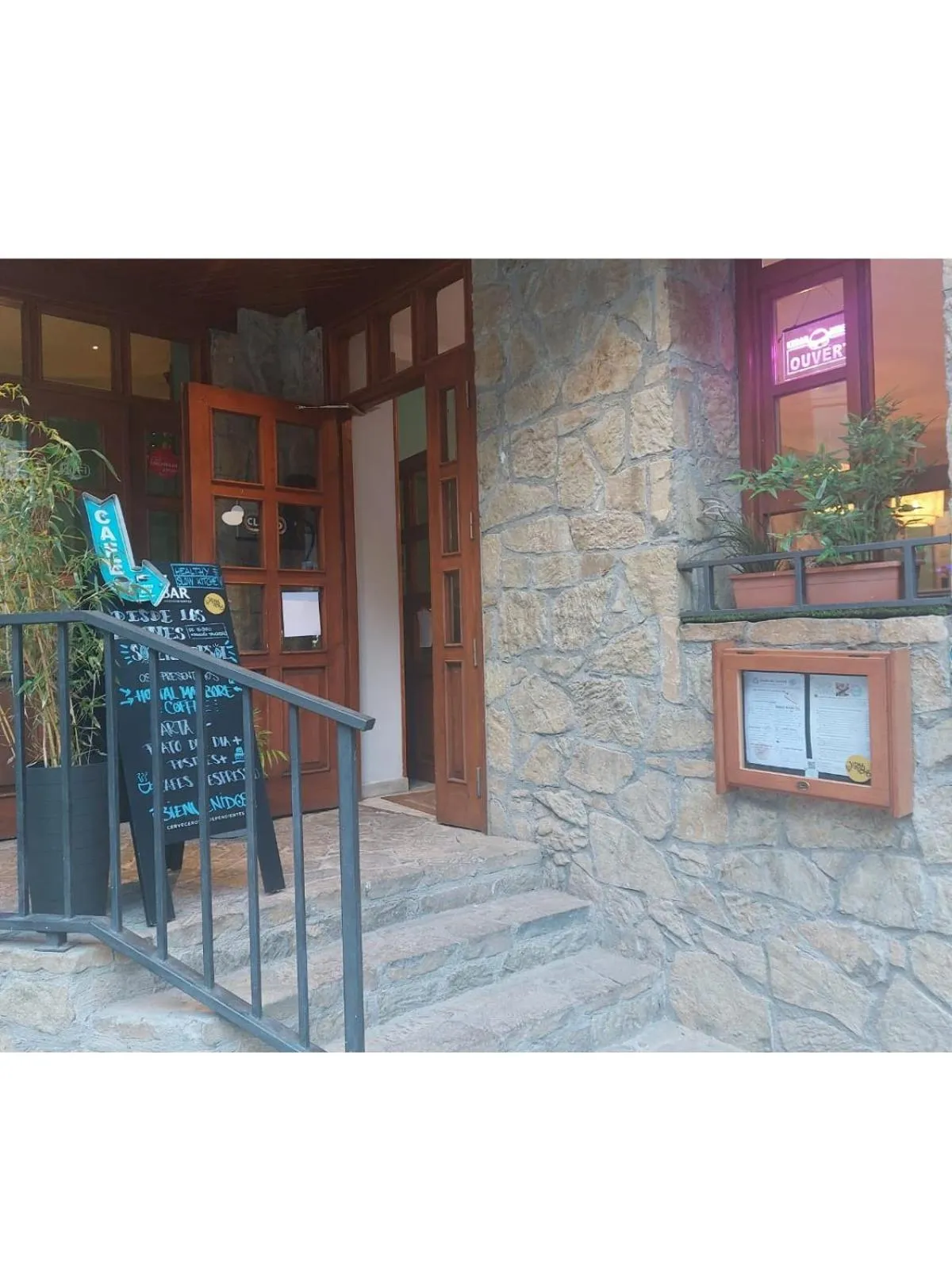 Facade/entrance in Marboré Hotel