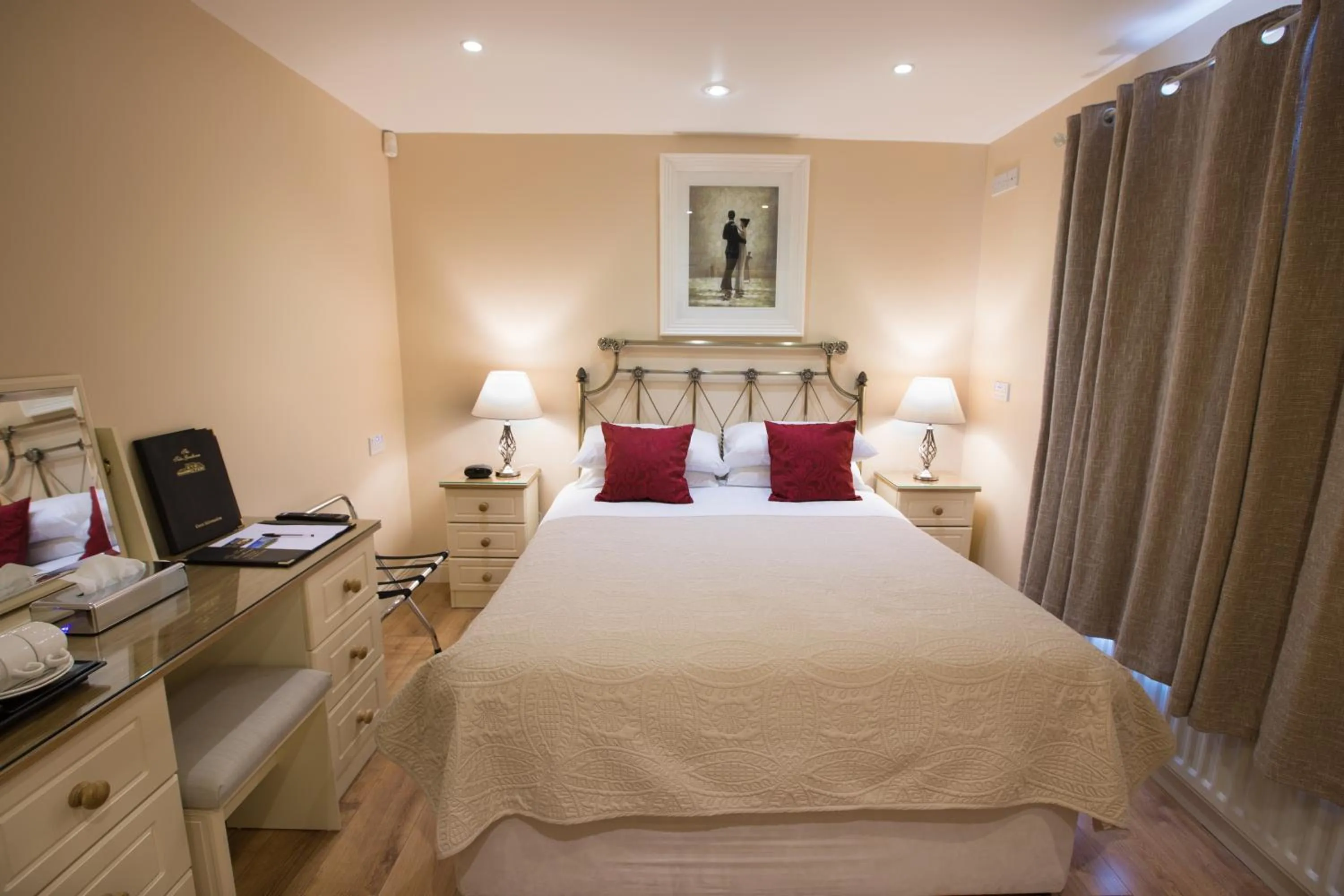 Bed in The Tides Ballybunion