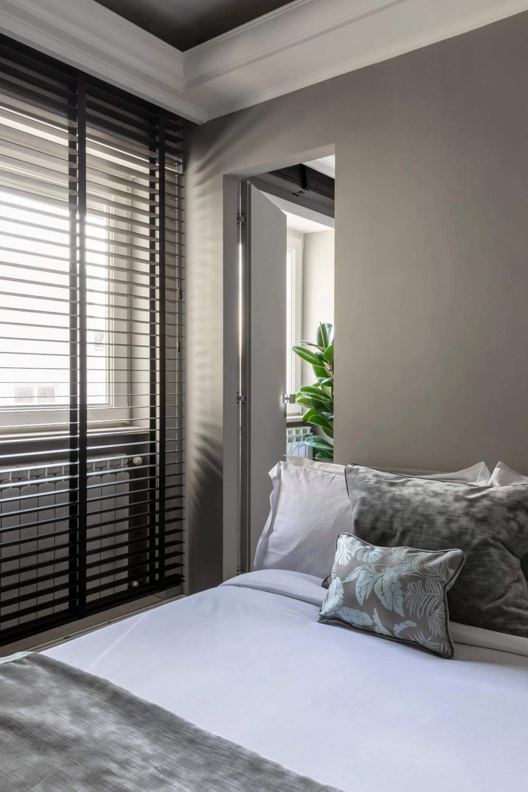 Bedroom, Bed in NAMAN HOTELLERIE - Spagna