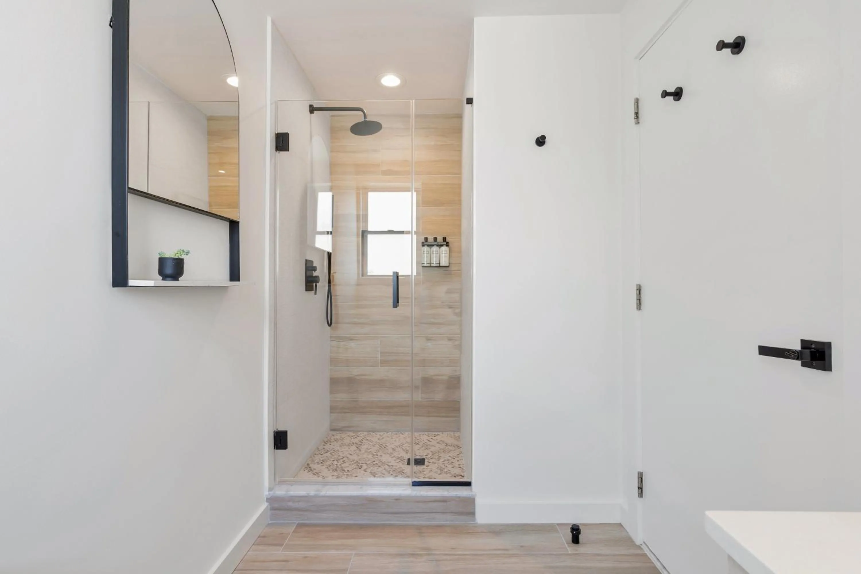 Shower in The St Laurent Guest Rooms
