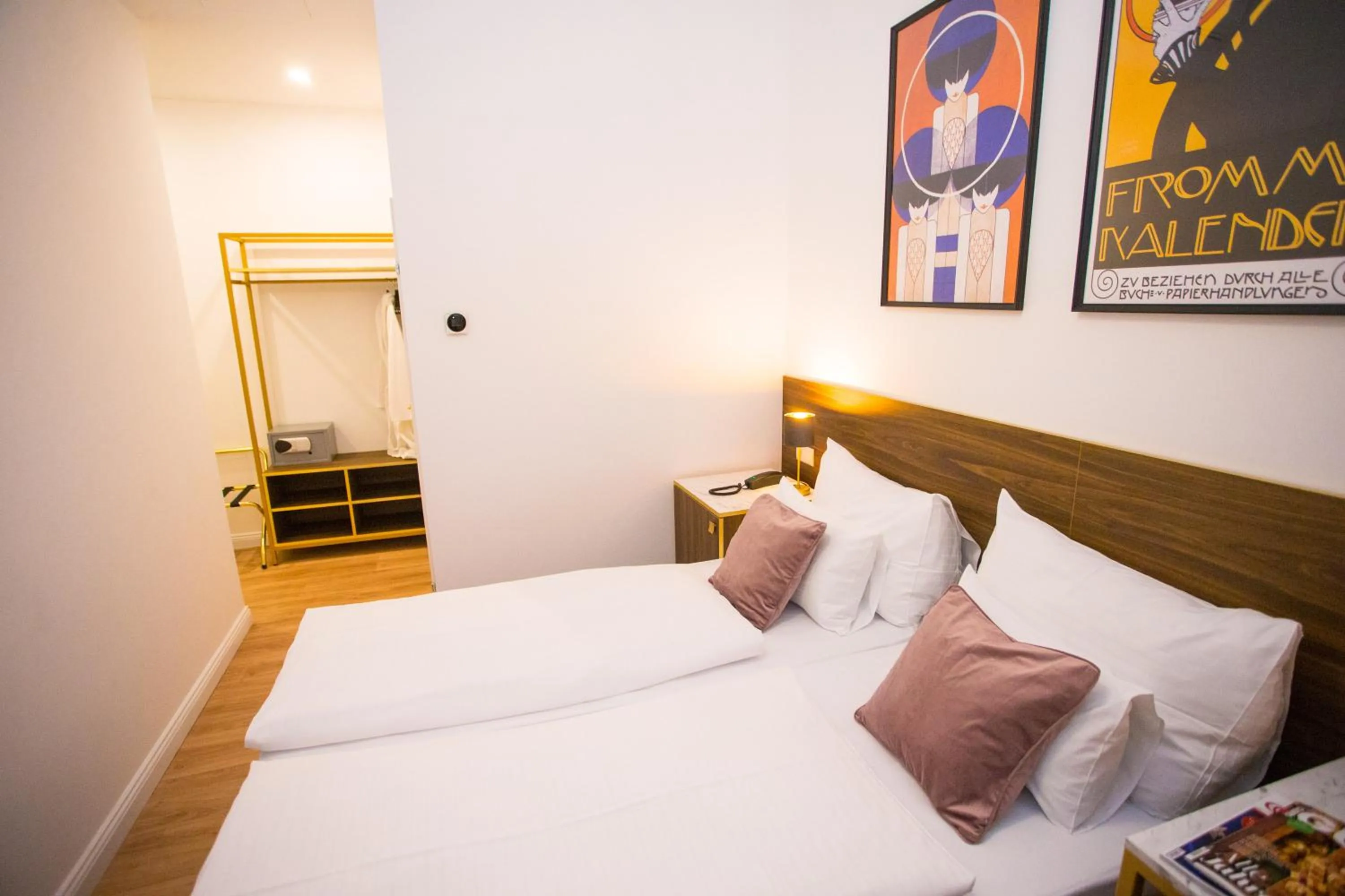 Bed in Pension Central I Self Check In