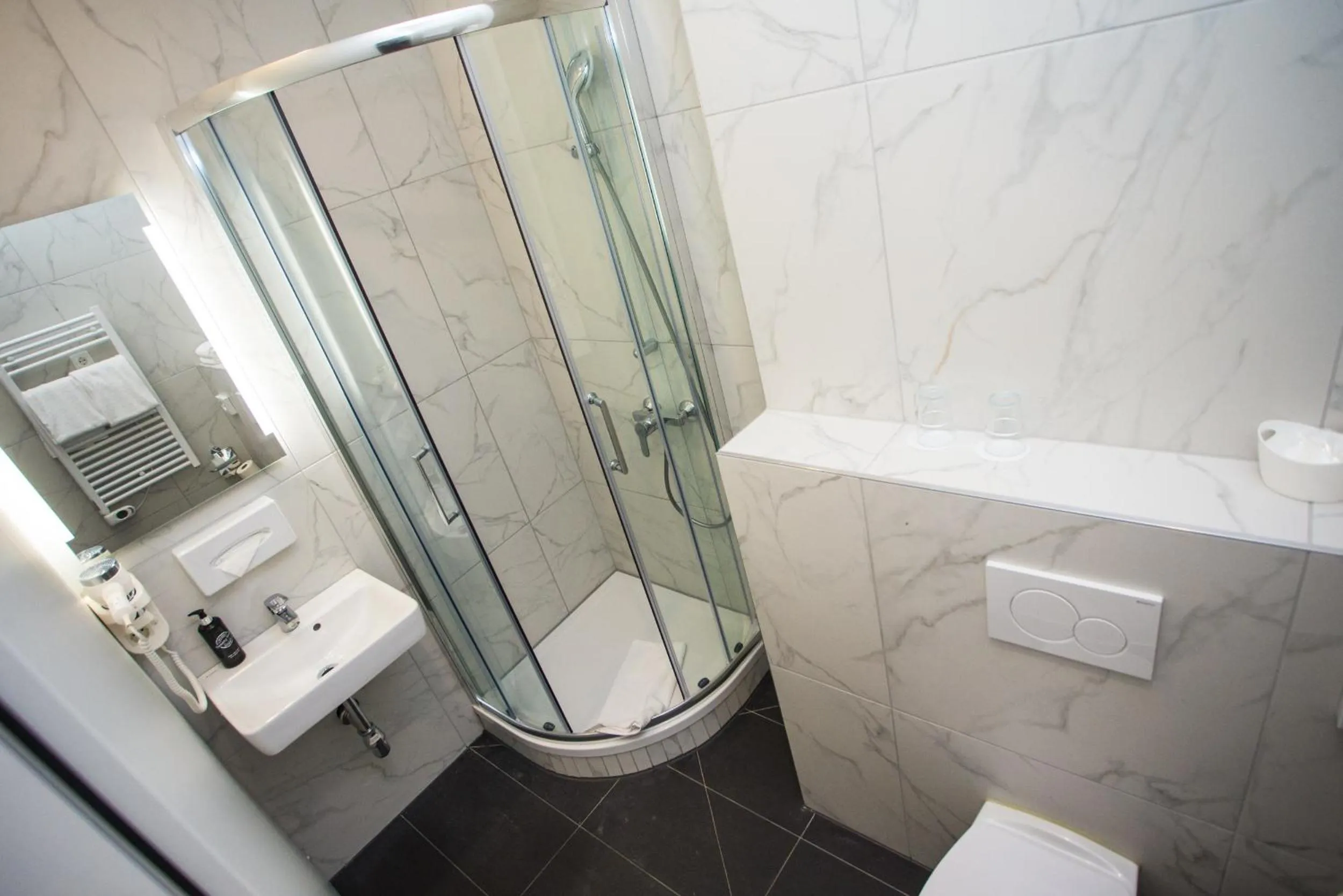 Bathroom in Pension Central I Self Check In