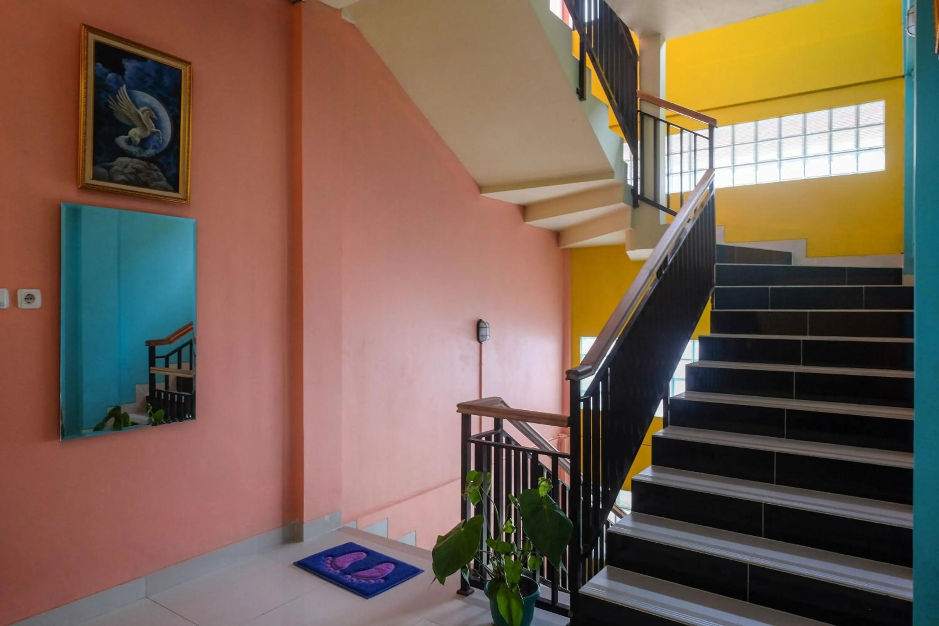 Floor plan in Sans Hotel Kumbang Yogyakarta by RedDoorz