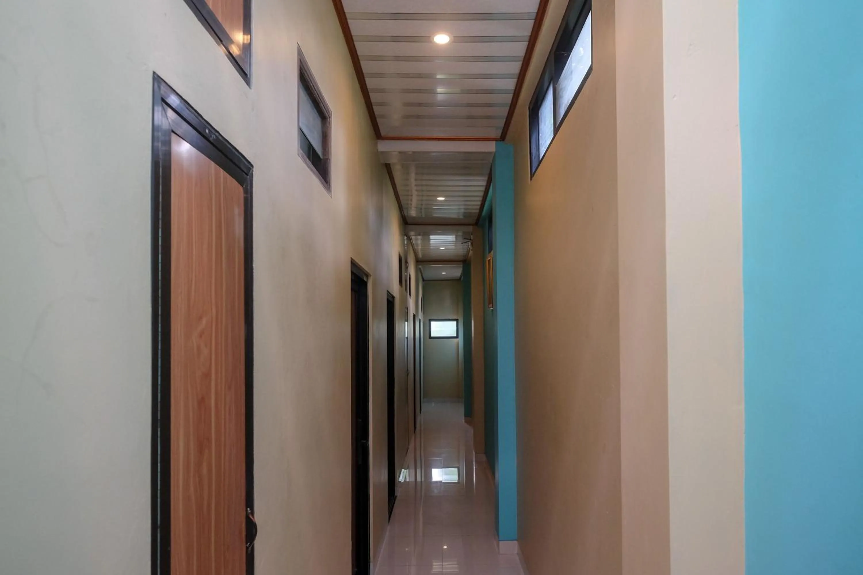 Floor plan in Sans Hotel Kumbang Yogyakarta by RedDoorz