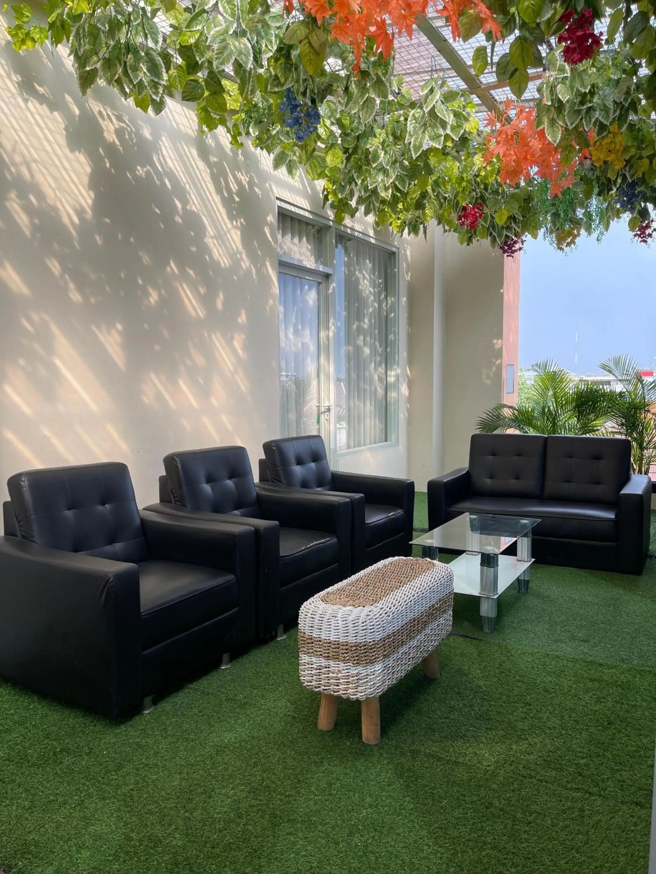 Day in Solo Grand City