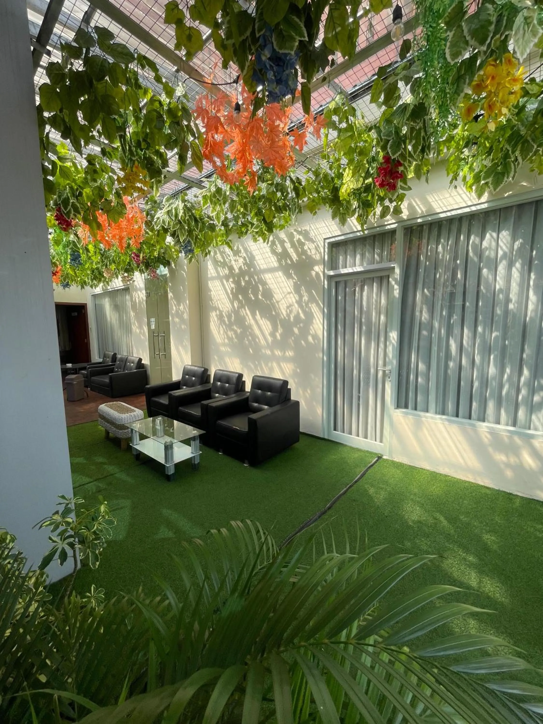 Seating area in Solo Grand City