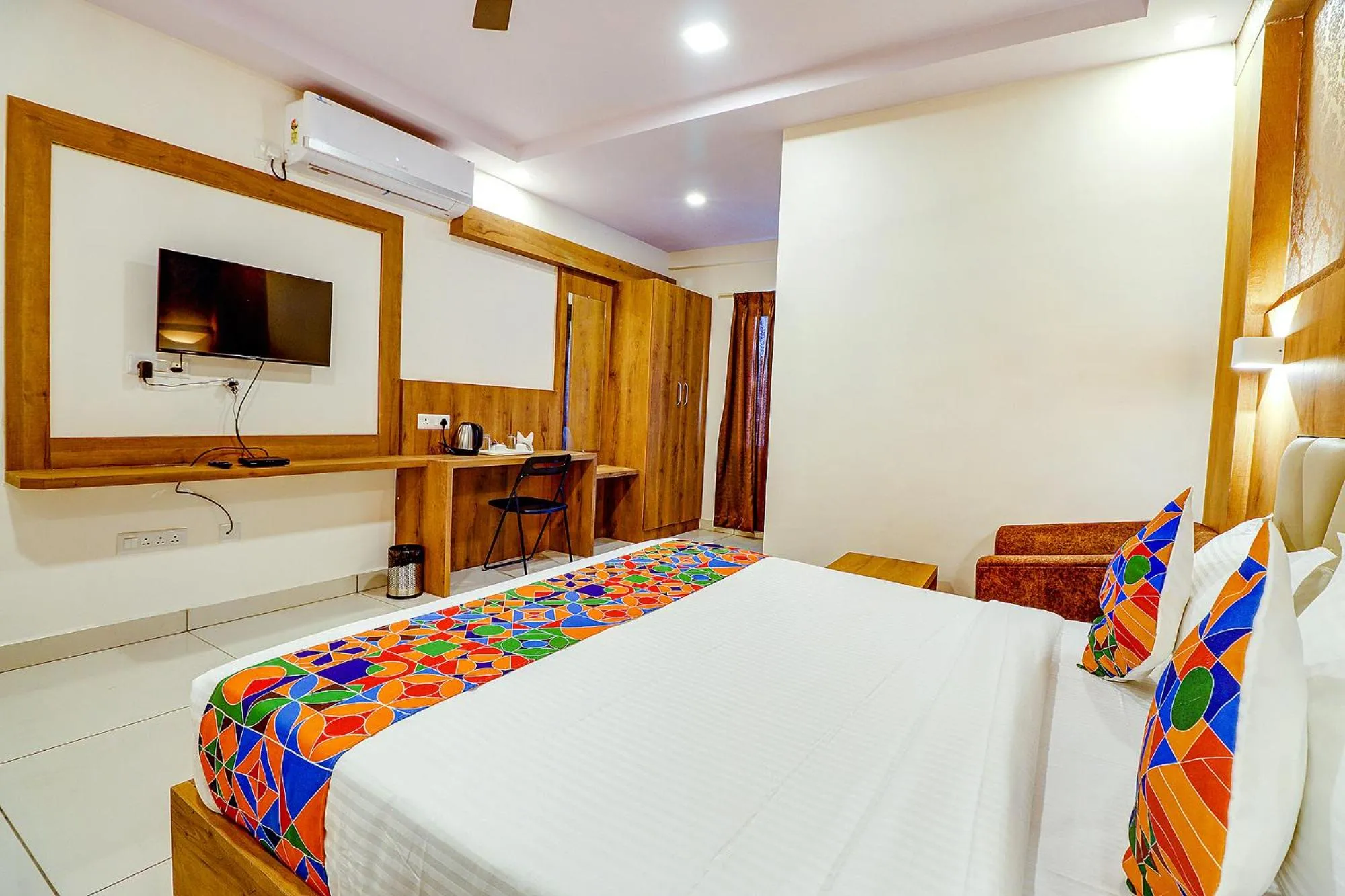 TV and multimedia, Bed in FabHotel Rotano Grand - Nr Marathahalli Bridge