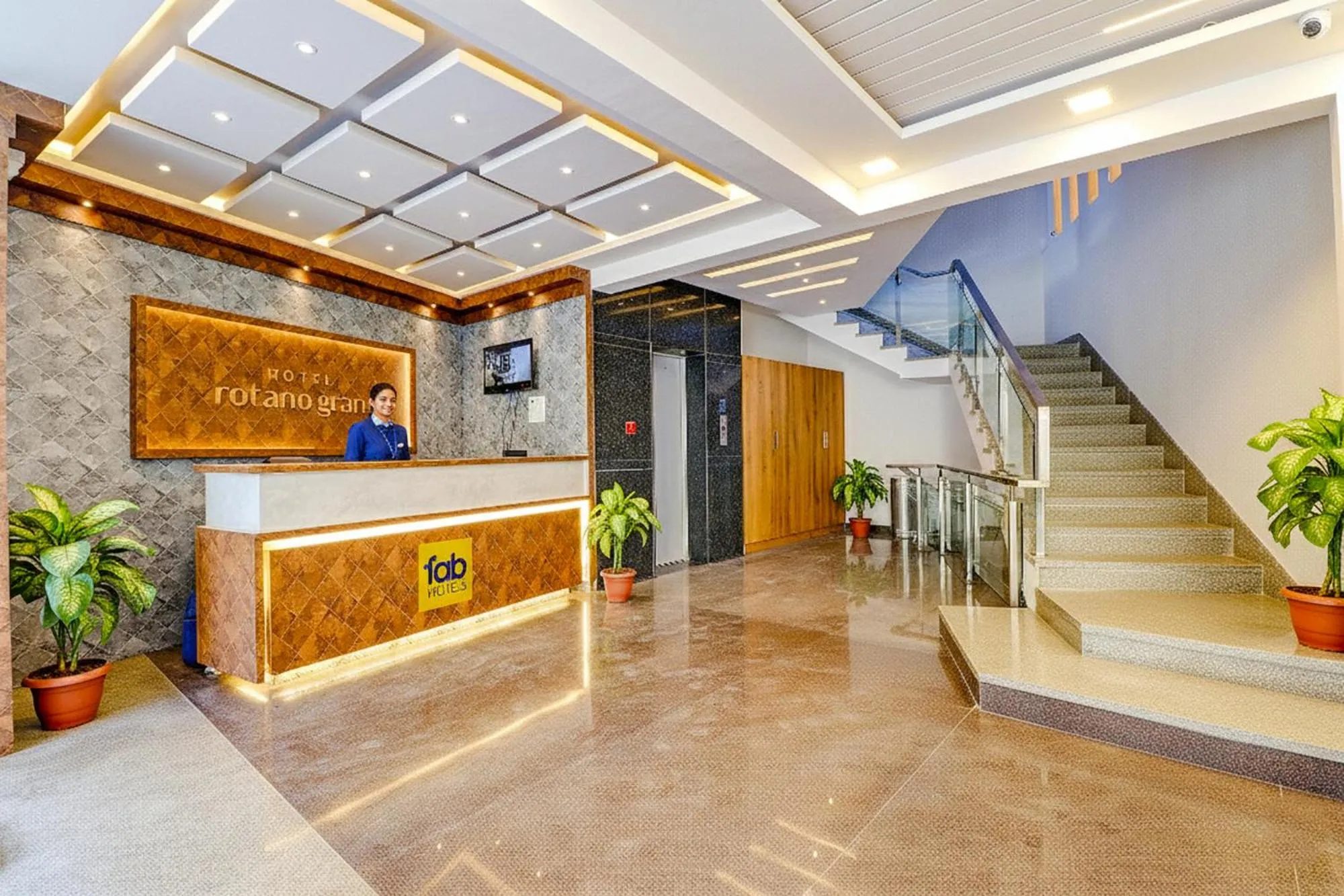 Lobby or reception in FabHotel Rotano Grand - Nr Marathahalli Bridge