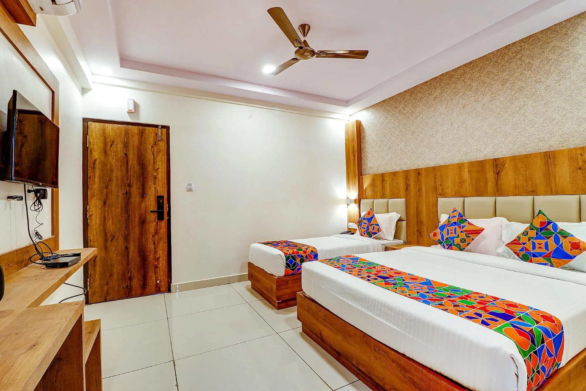 Bed in FabHotel Rotano Grand - Nr Marathahalli Bridge