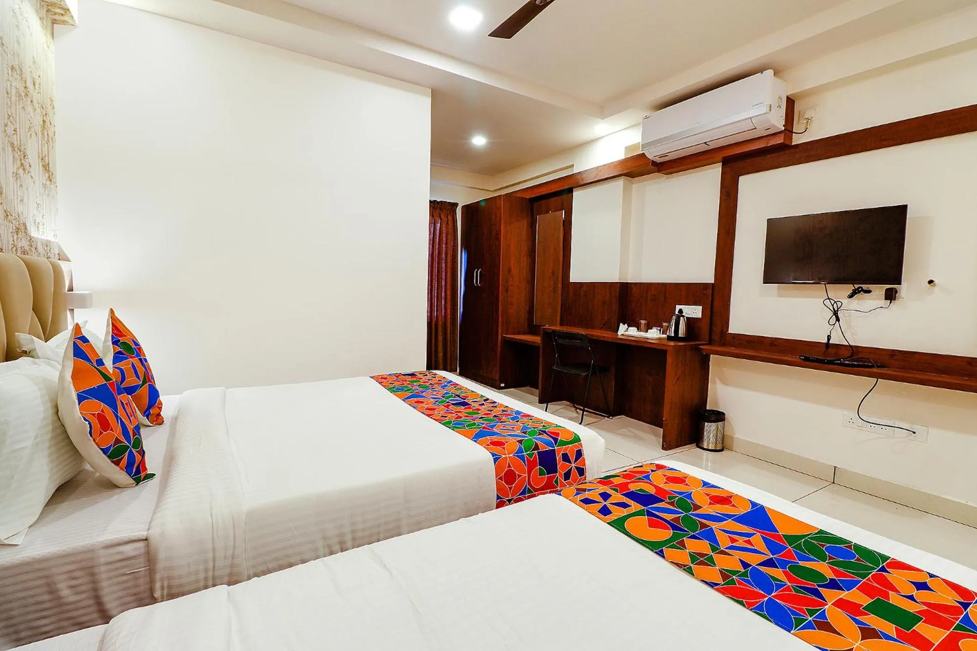 TV and multimedia, Bed in FabHotel Rotano Grand - Nr Marathahalli Bridge
