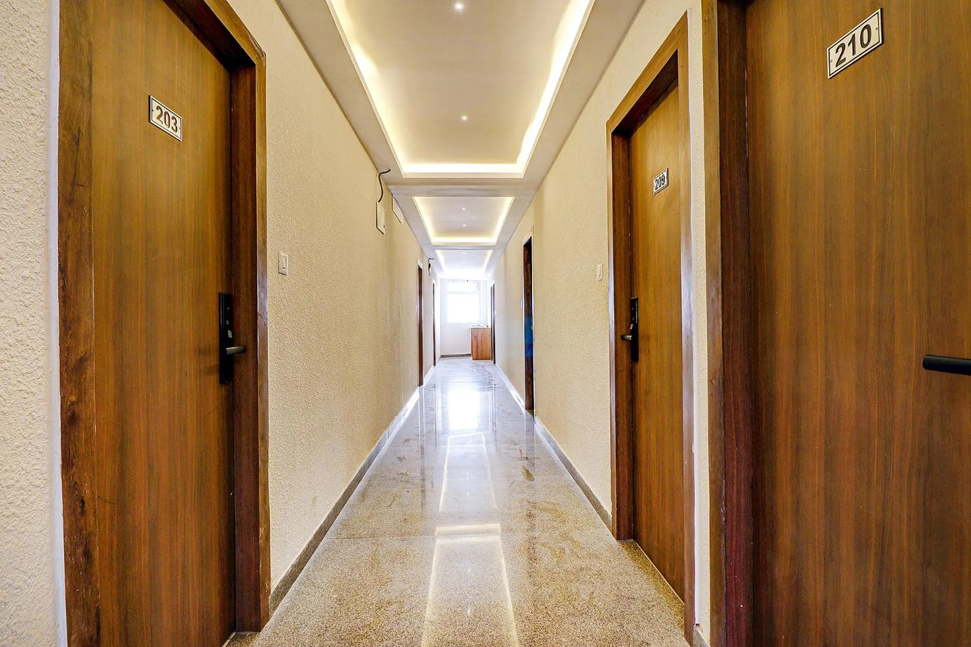 Lobby or reception in FabHotel Rotano Grand - Nr Marathahalli Bridge