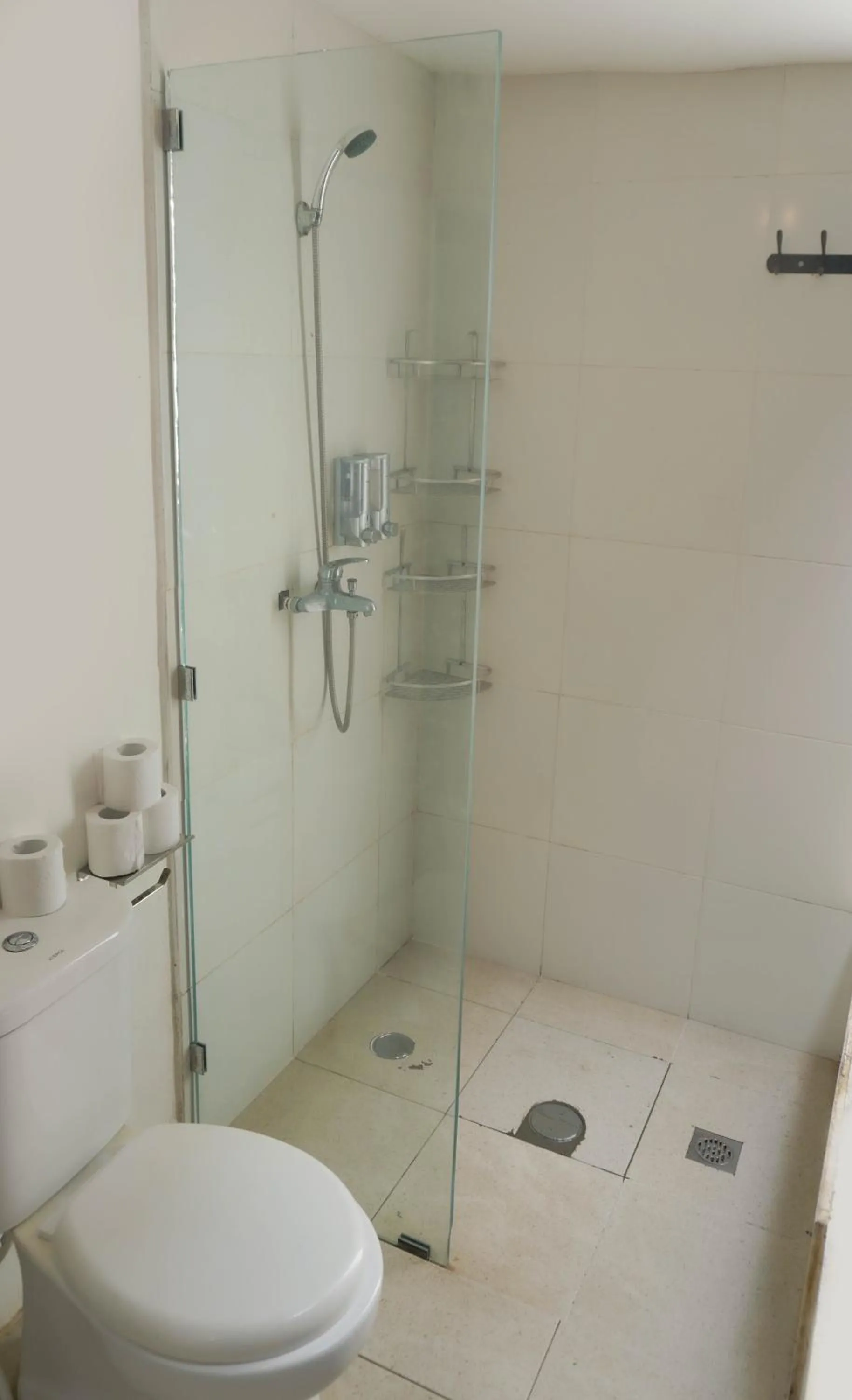 Shower in Indonesia Backpacker Hostels