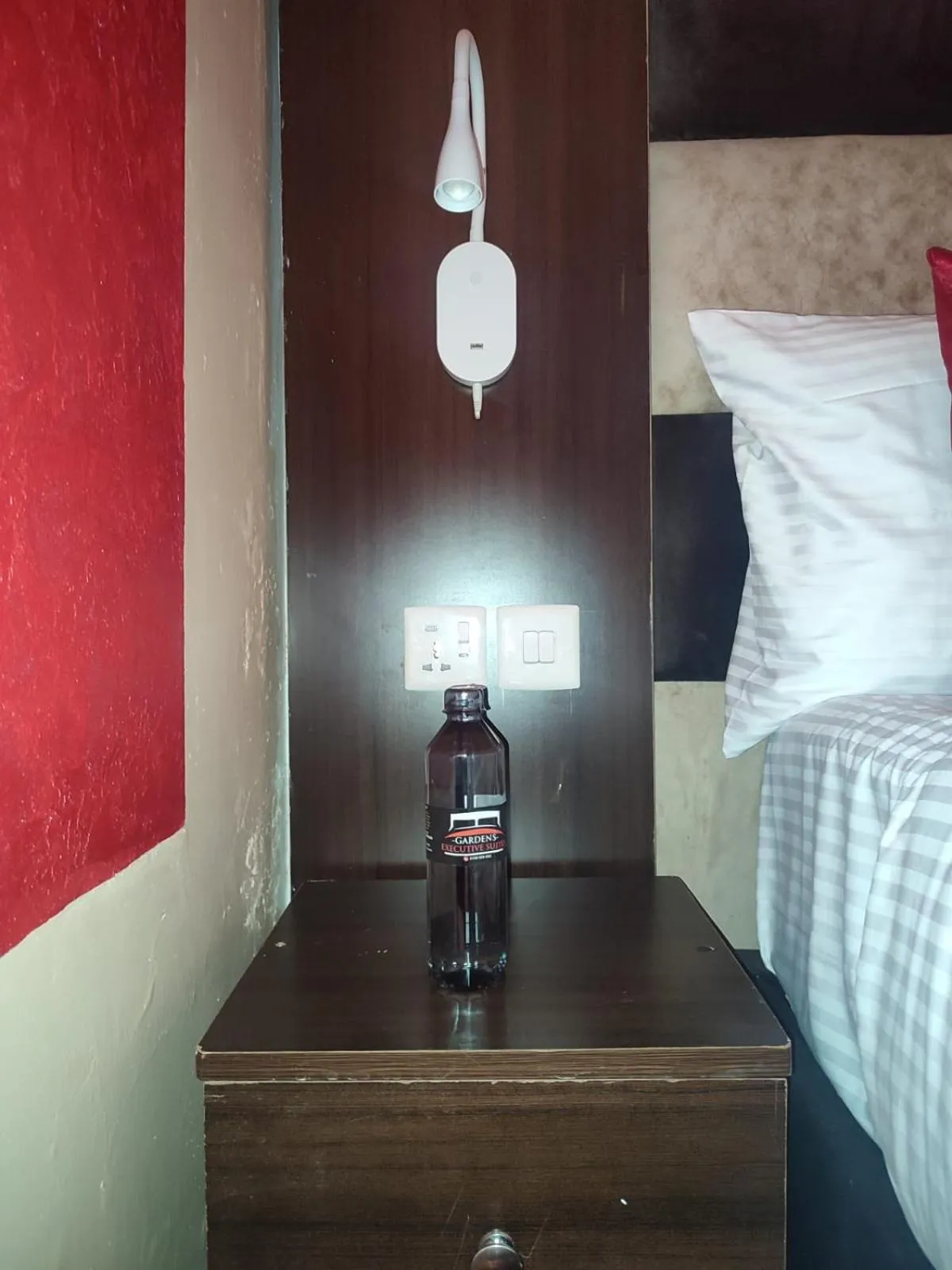 Bed in Gardens Executive Suites