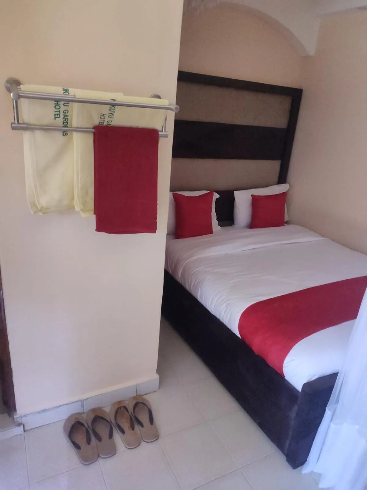 Bed in Gardens Executive Suites