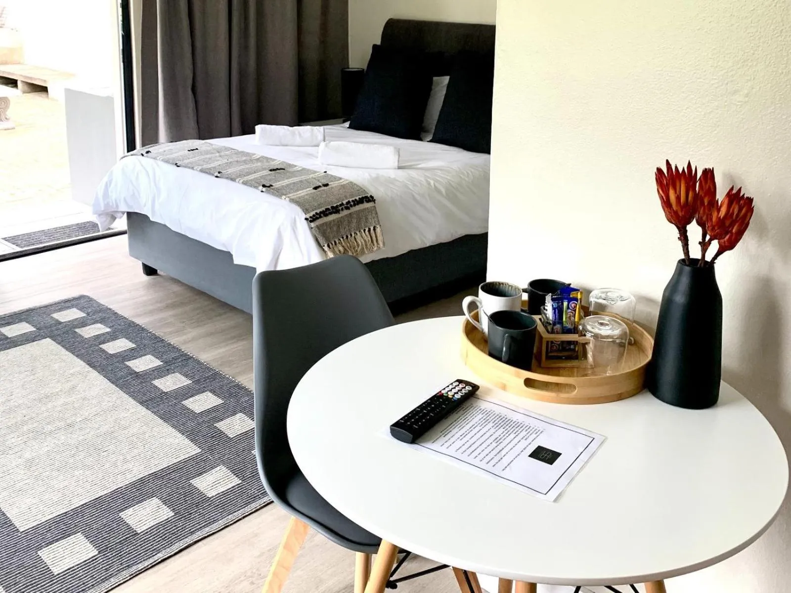 Photo of the whole room, Bed in 96 Meent Guesthouse