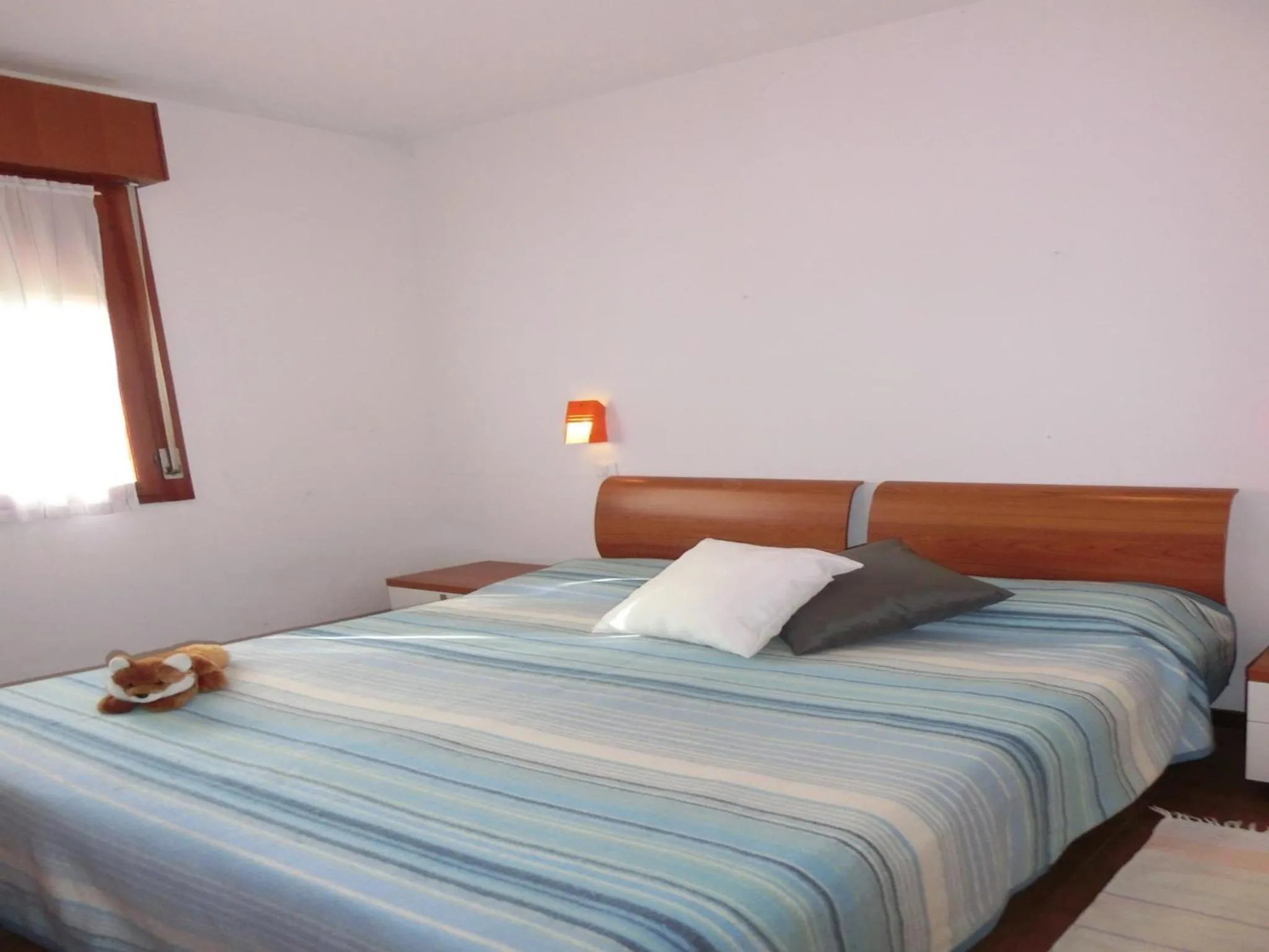 Bedroom, Bed in Bright flat in residence with pool - Beahost