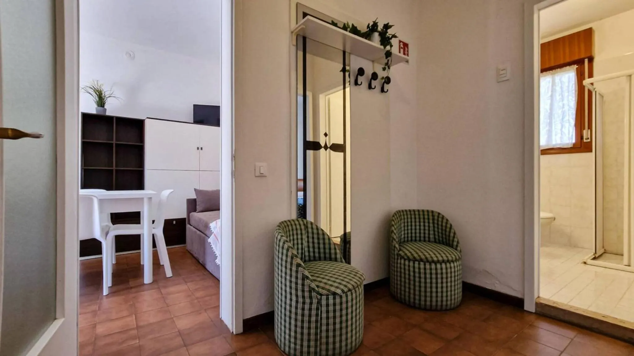 Living room in Bright flat in residence with pool - Beahost