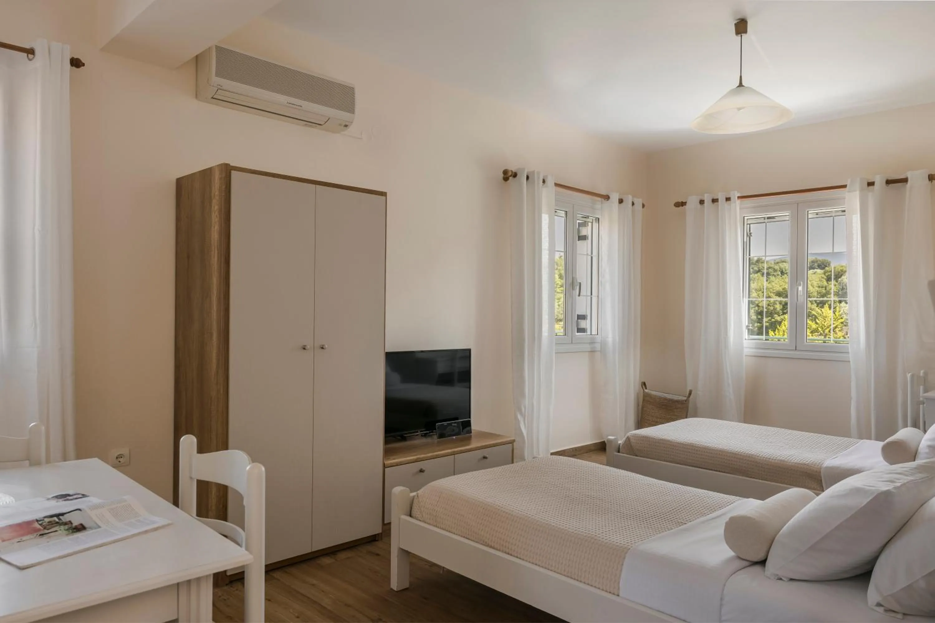 Bed in Theros Retreat