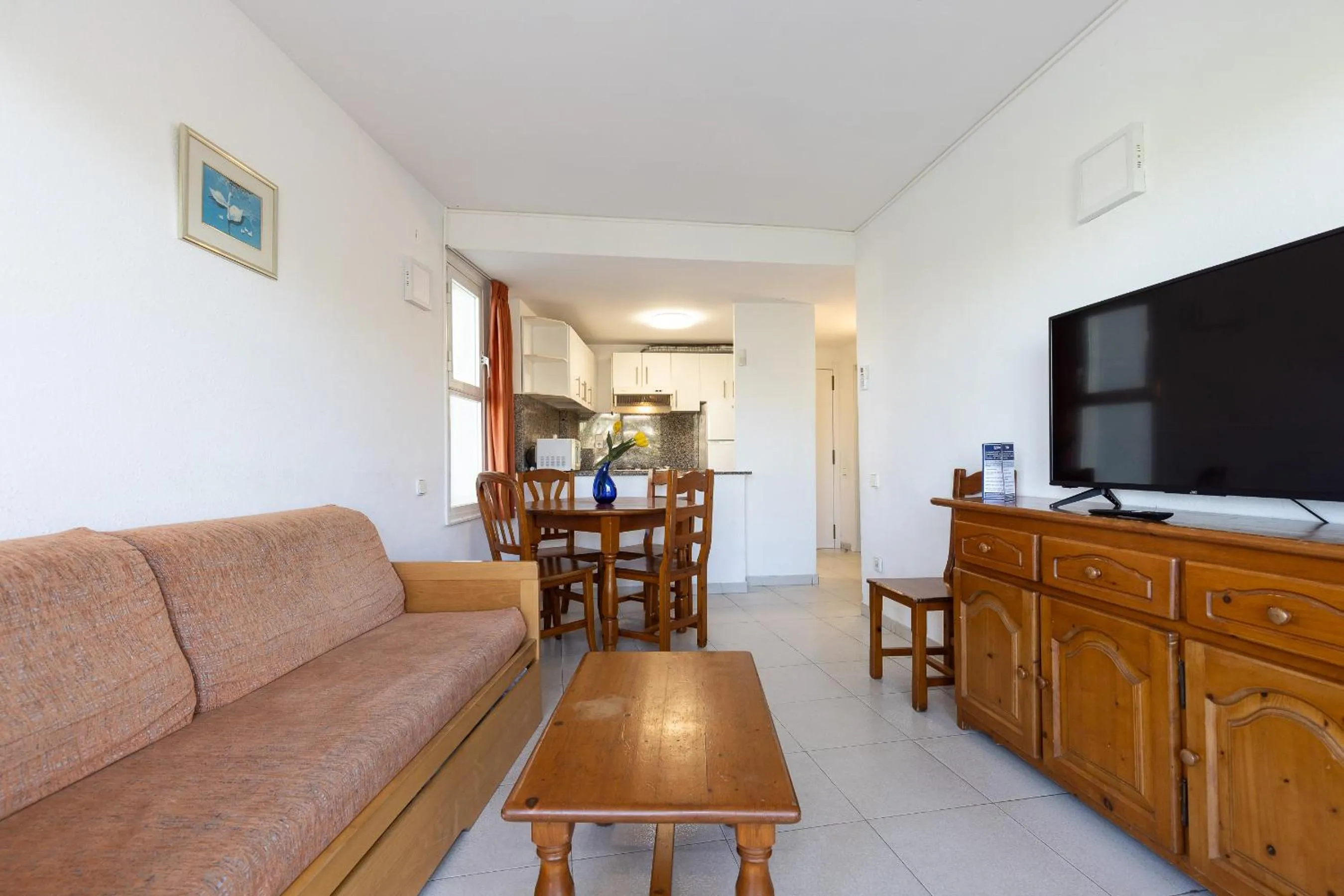 TV and multimedia in Rentalmar Royal