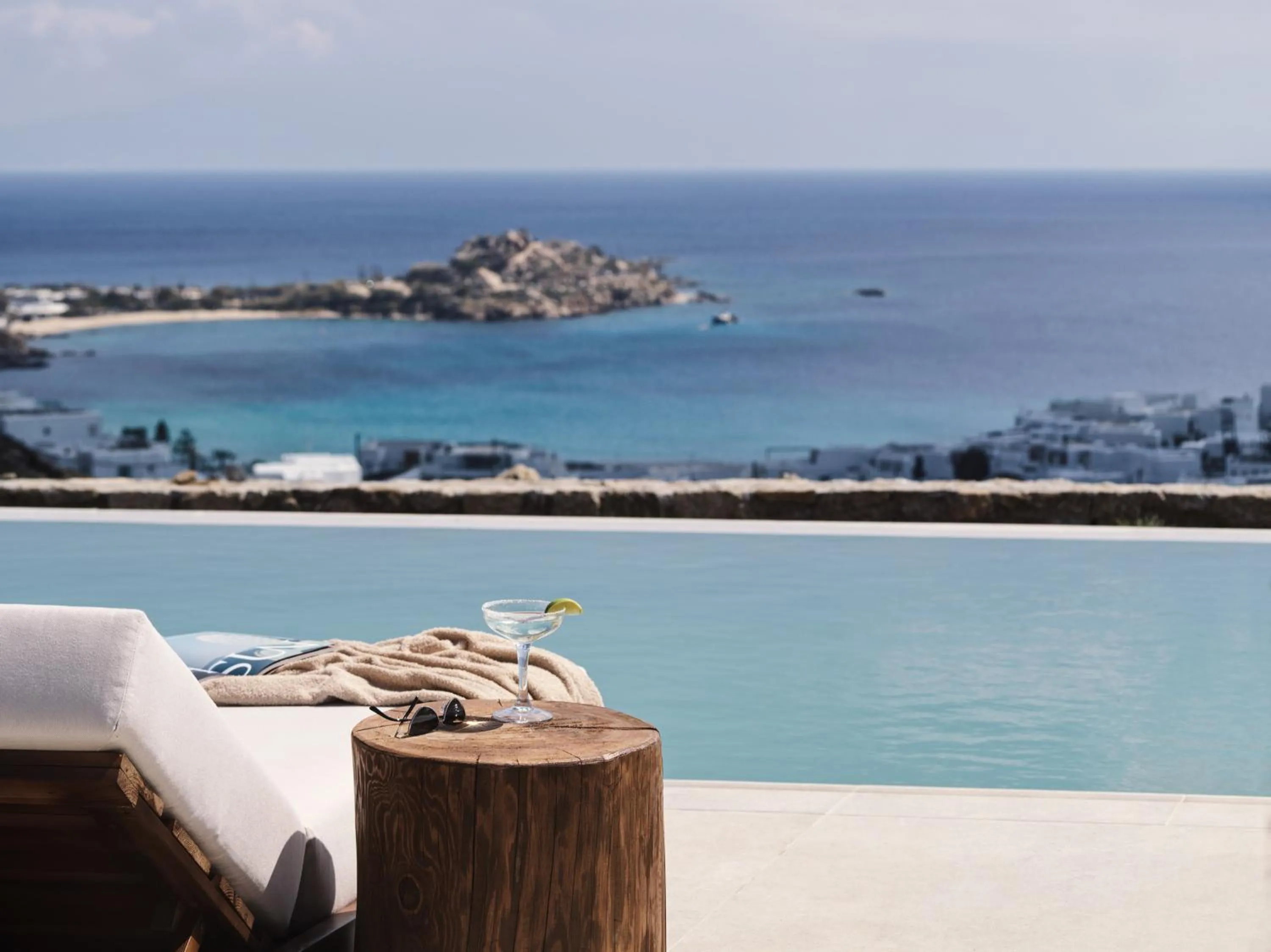 Day in Ezio Bo Luxury Living