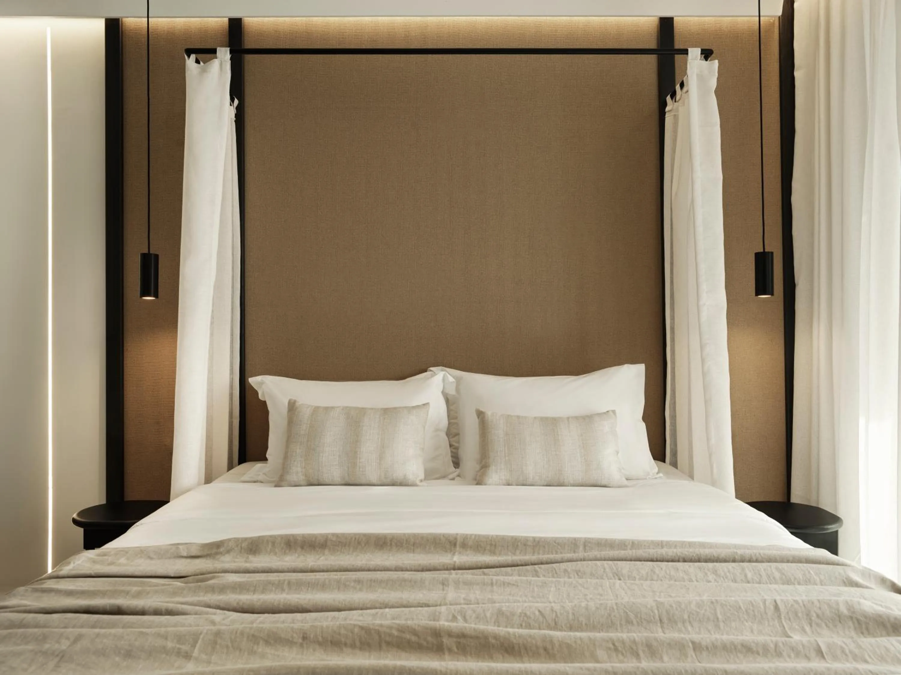 Bed in Ezio Bo Luxury Living