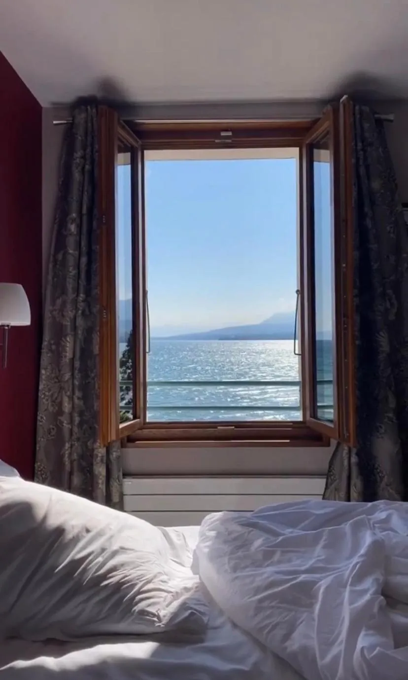 Bed in Hôtel de la Plage