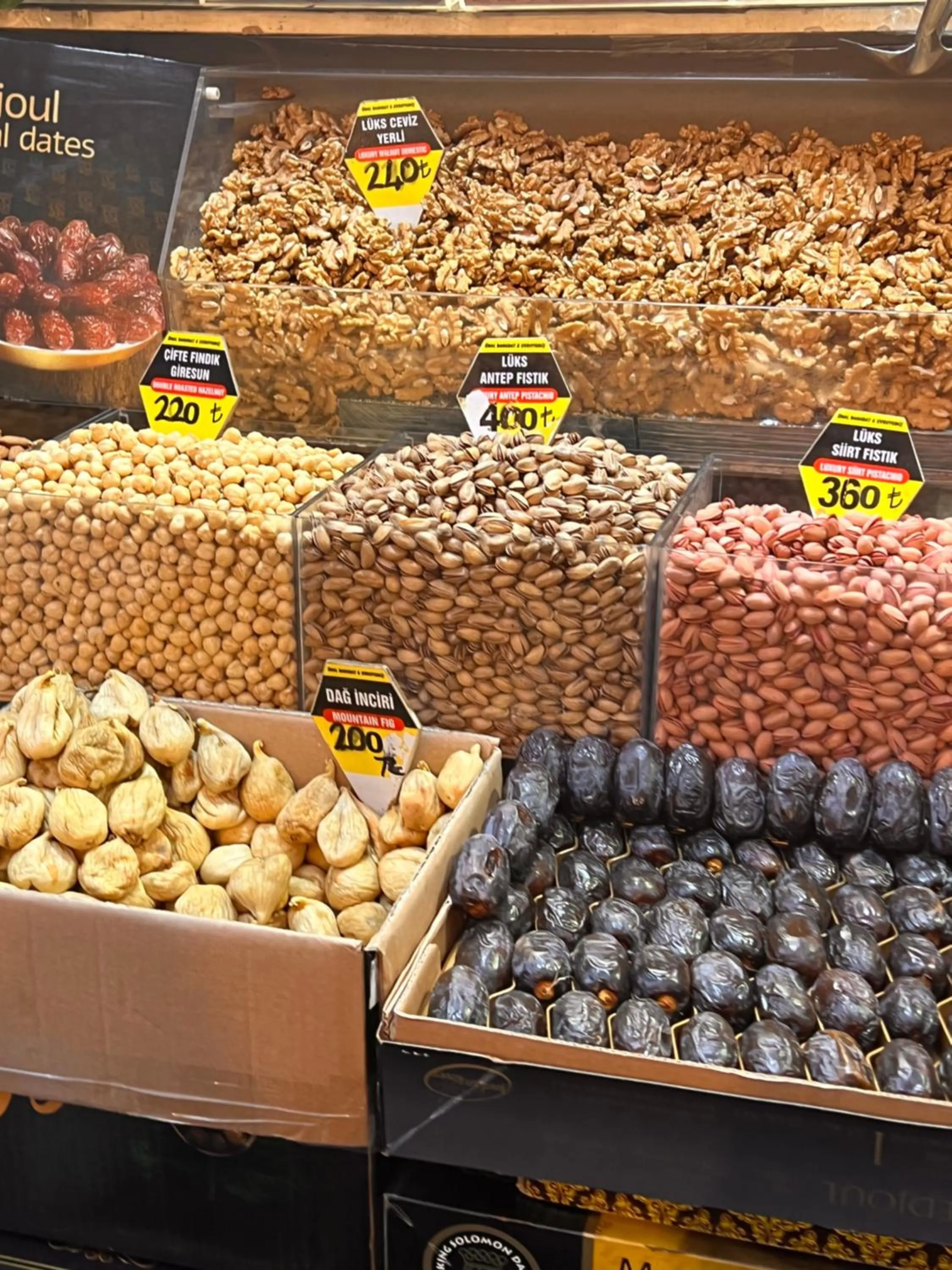 Shopping Area in Sami hotel