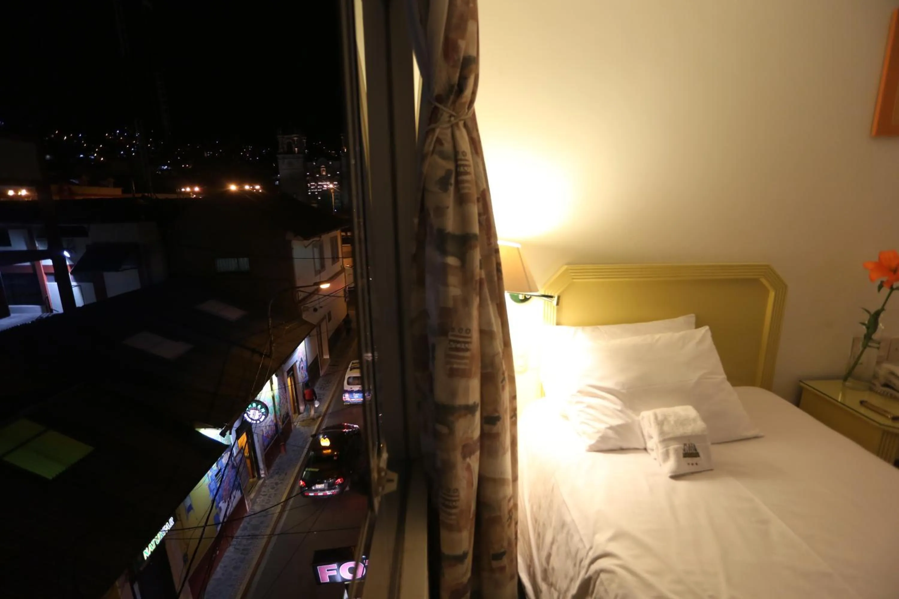 Street view, Bed in Plaza Mayor Hotel