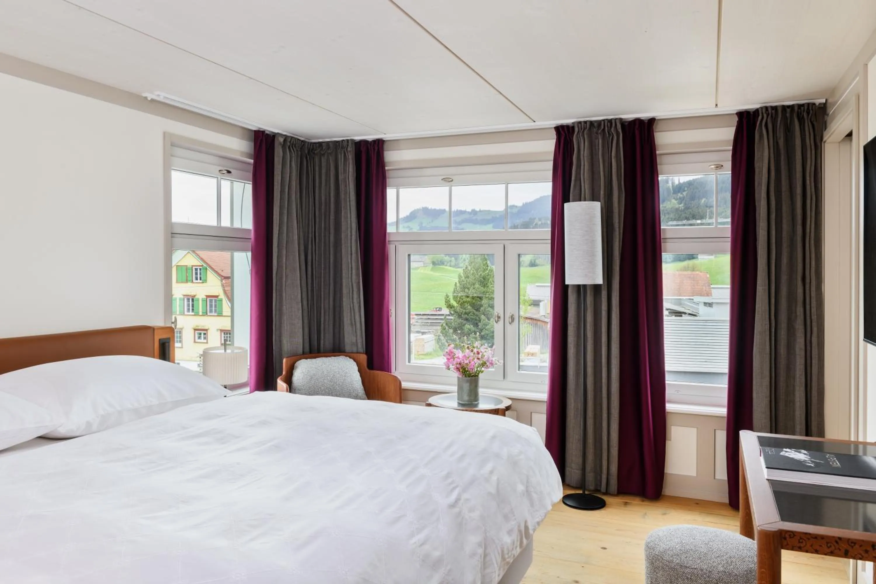 Photo of the whole room, Bed in Appenzeller Huus Löwen