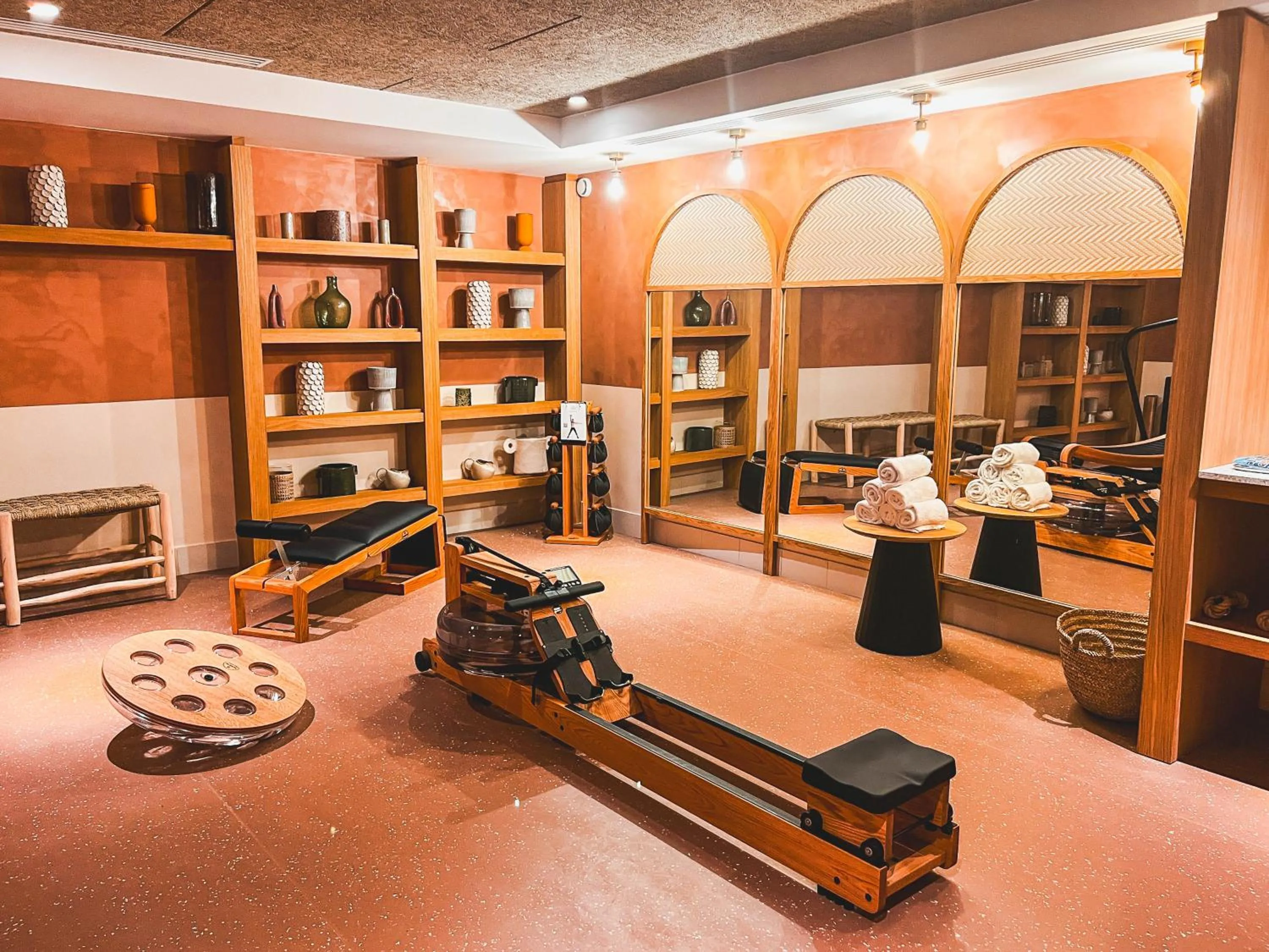 Fitness centre/facilities in Bloom House Hôtel & SPA