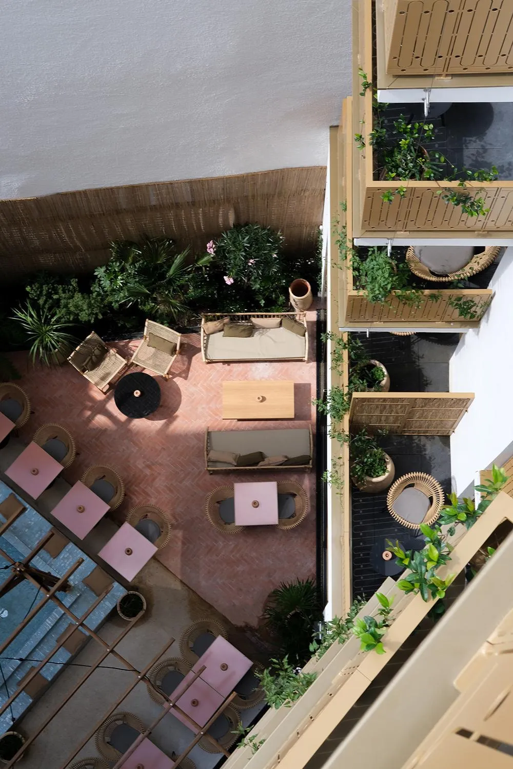 Garden view in Bloom House Hôtel & SPA