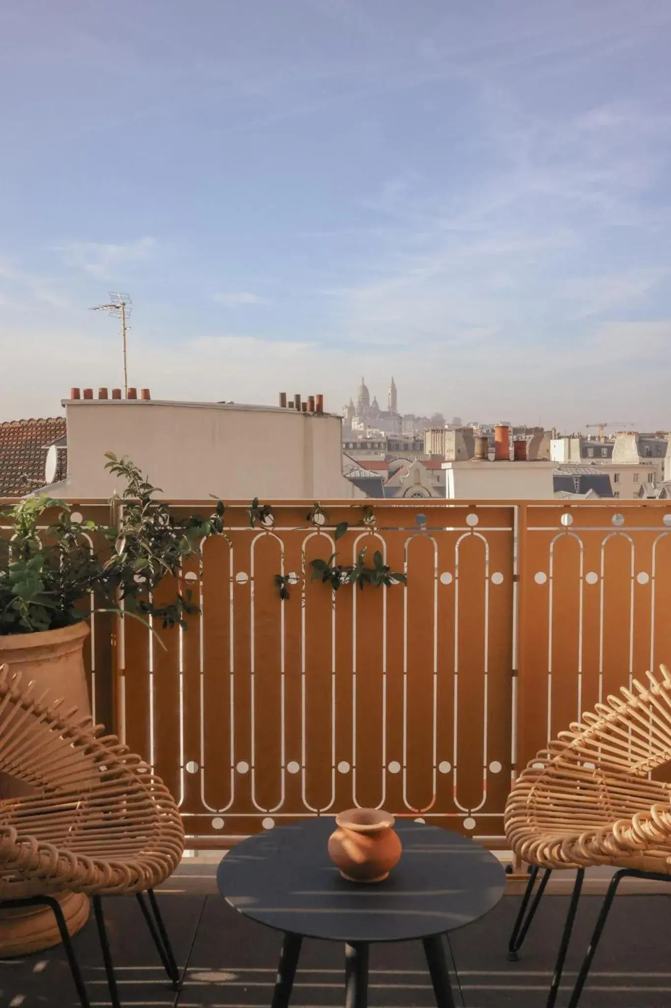 Classic Room with balcony with Montmartre view in Bloom House Hôtel & SPA Classic Room with balcony with Montmartre view in Bloom House Hôtel & SPA