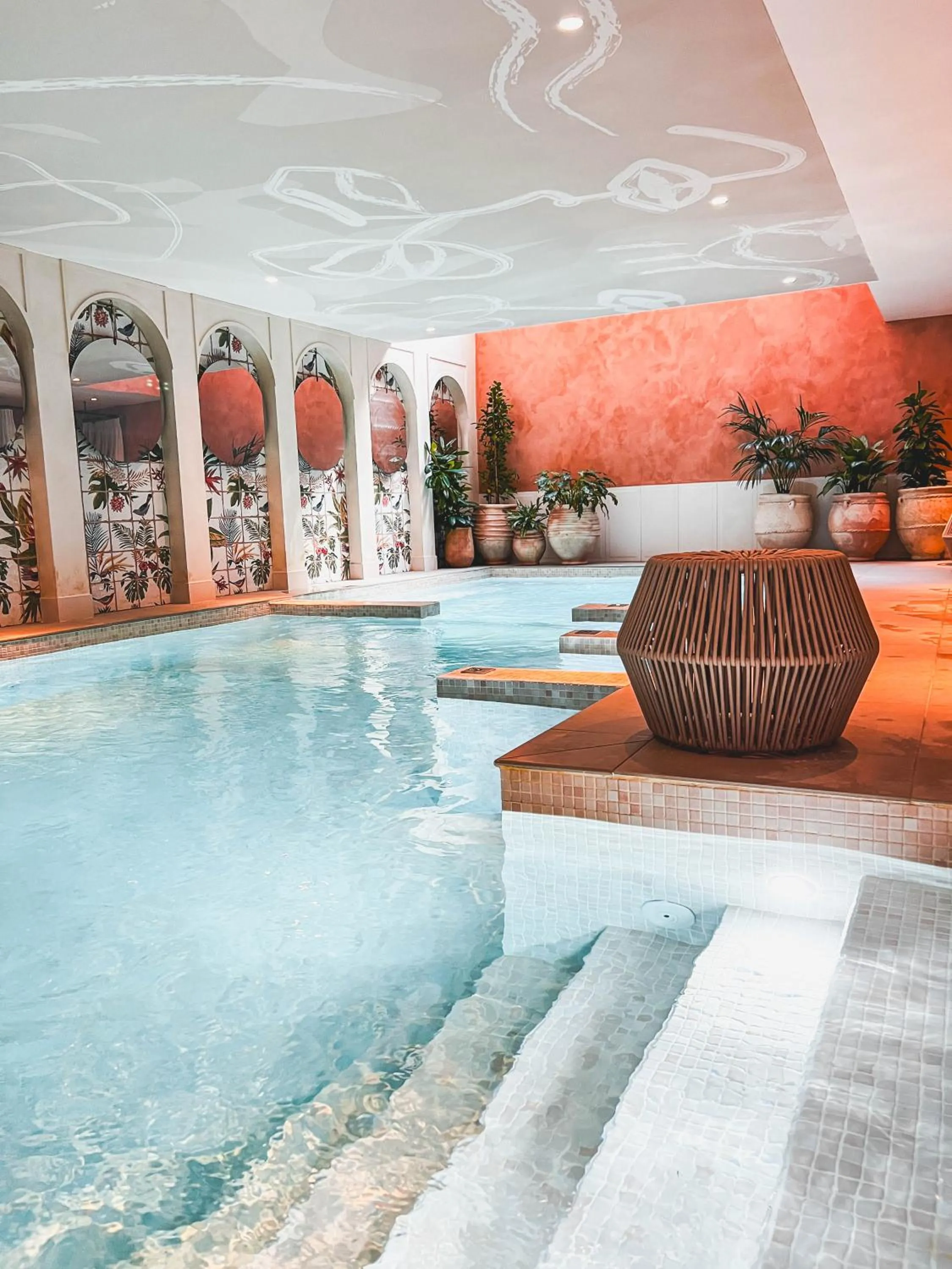 Swimming pool in Bloom House Hôtel & SPA
